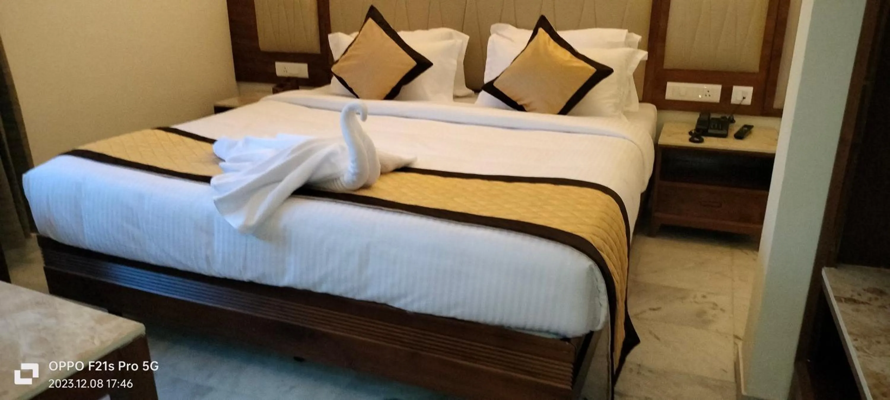 Bedroom, Bed in Hotel Saratharajans