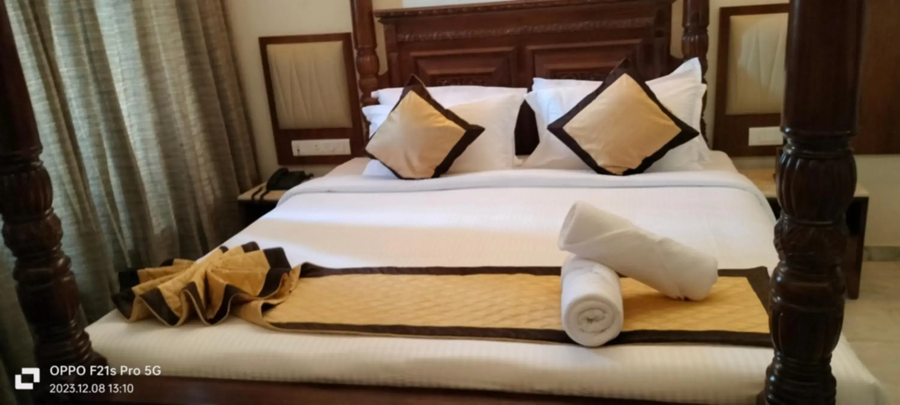 Bedroom, Bed in Hotel Saratharajans Bedroom, Bed in Hotel Saratharajans