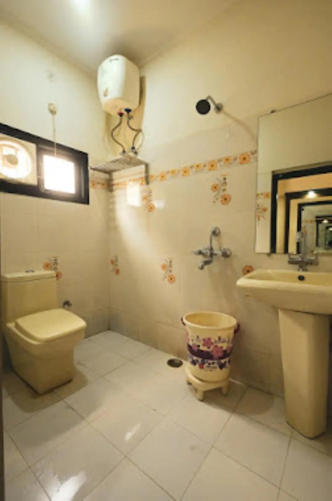 Toilet, Bathroom in HOTEL FOUR SEASON , Varanasi