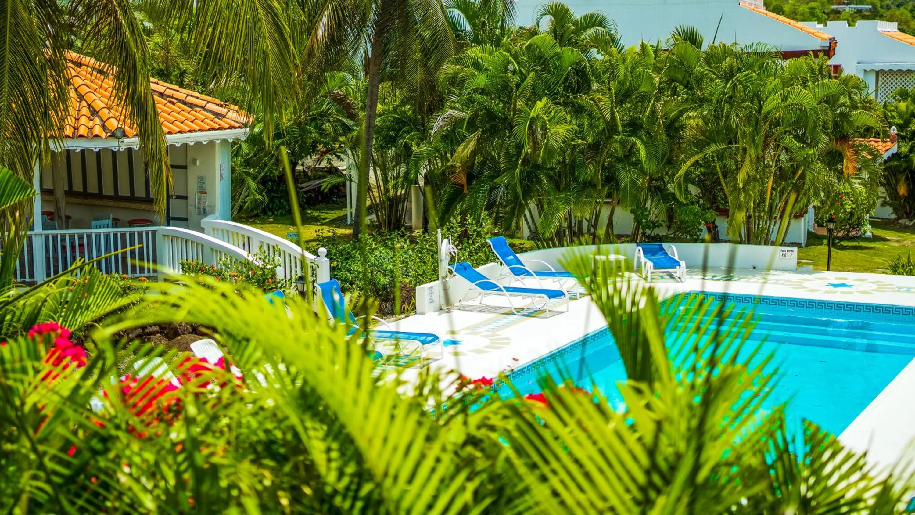 Swimming pool in Castles In Paradise Villa Resort