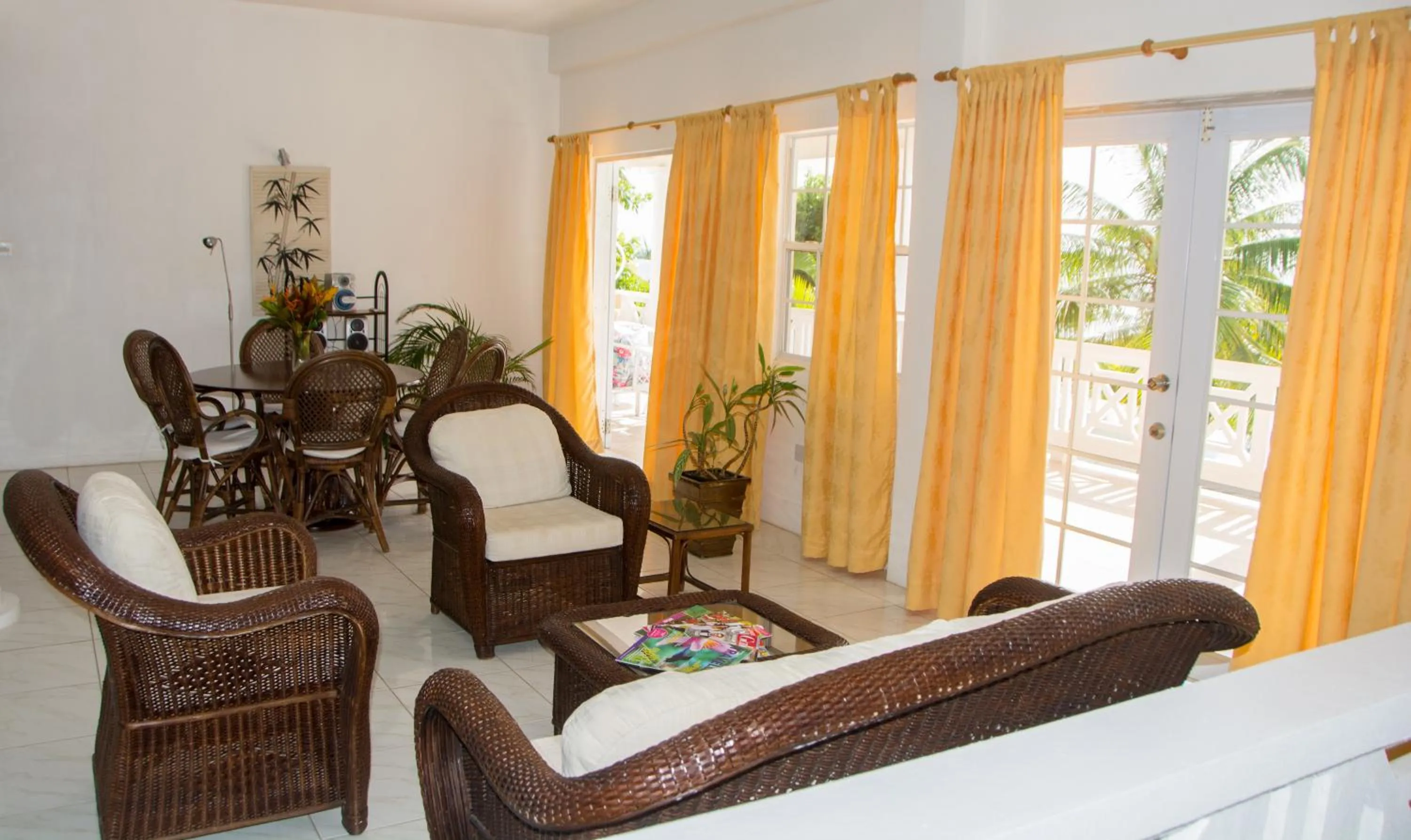 Living room in Castles In Paradise Villa Resort