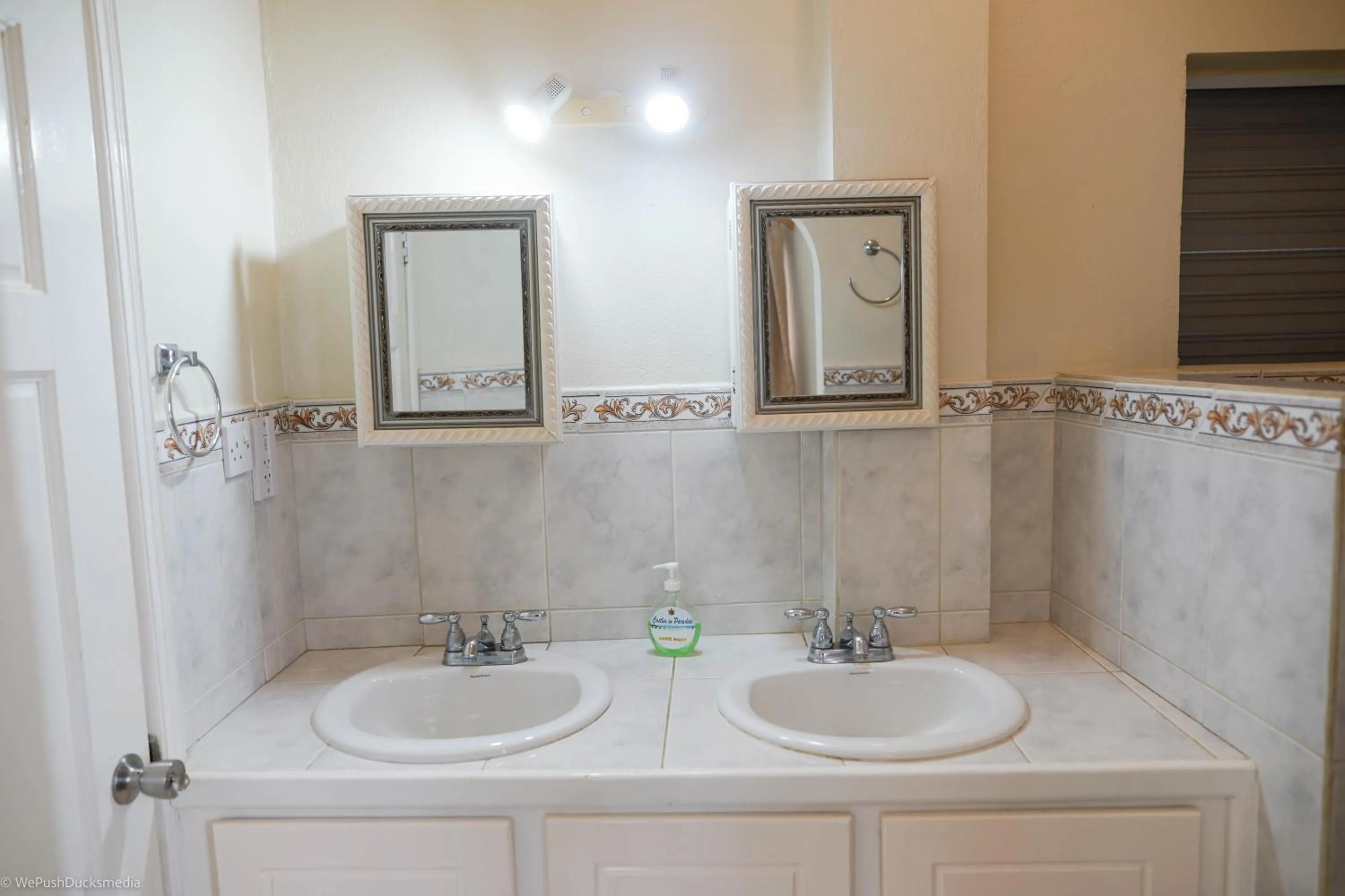 Shower in Castles In Paradise Villa Resort