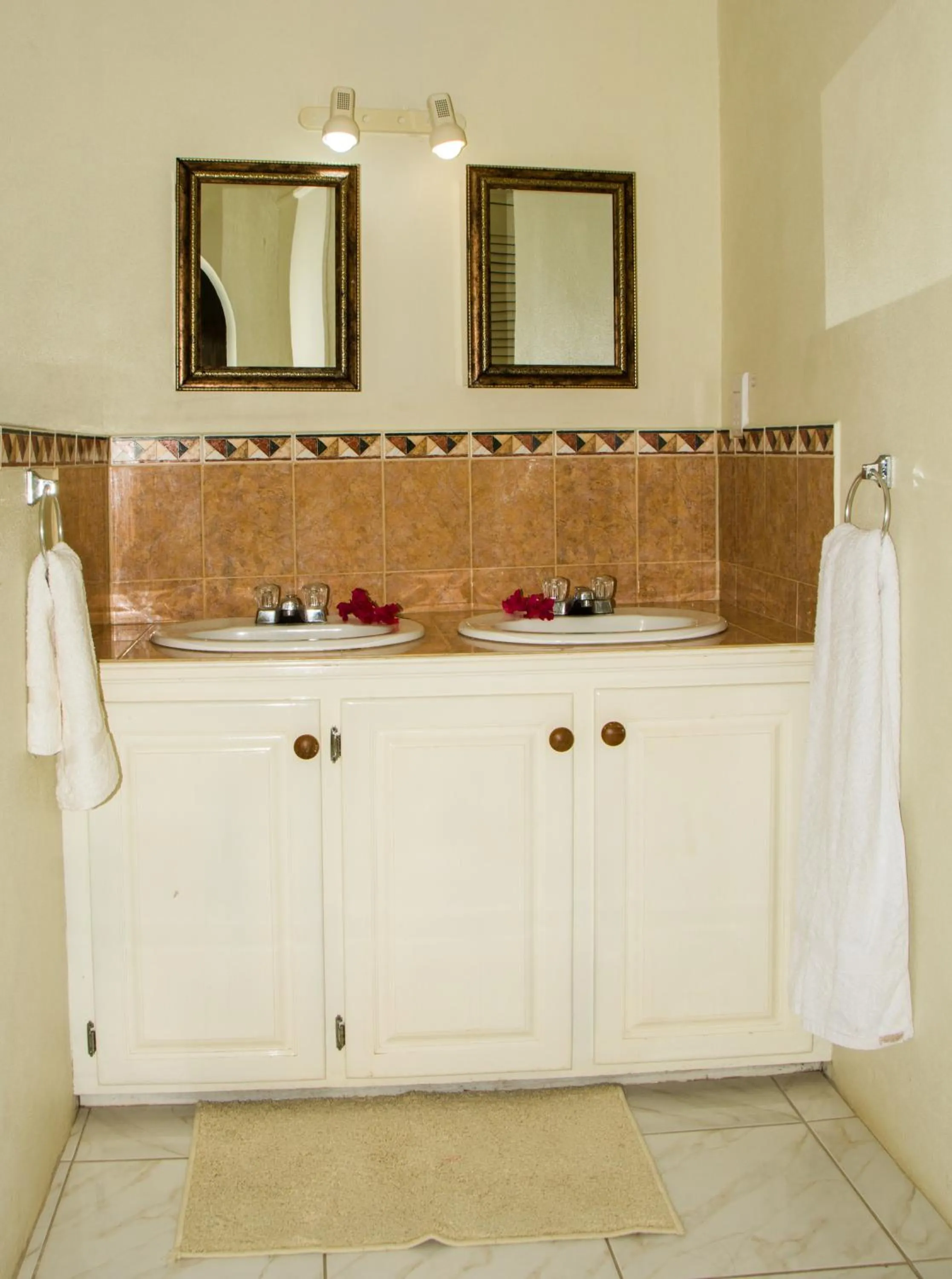 Shower in Castles In Paradise Villa Resort