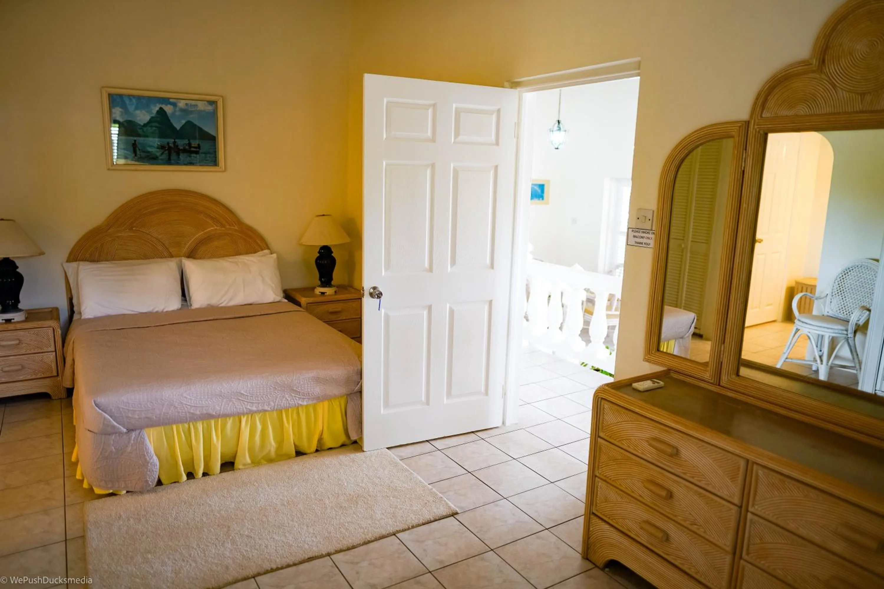 Toilet, Bed in Castles In Paradise Villa Resort