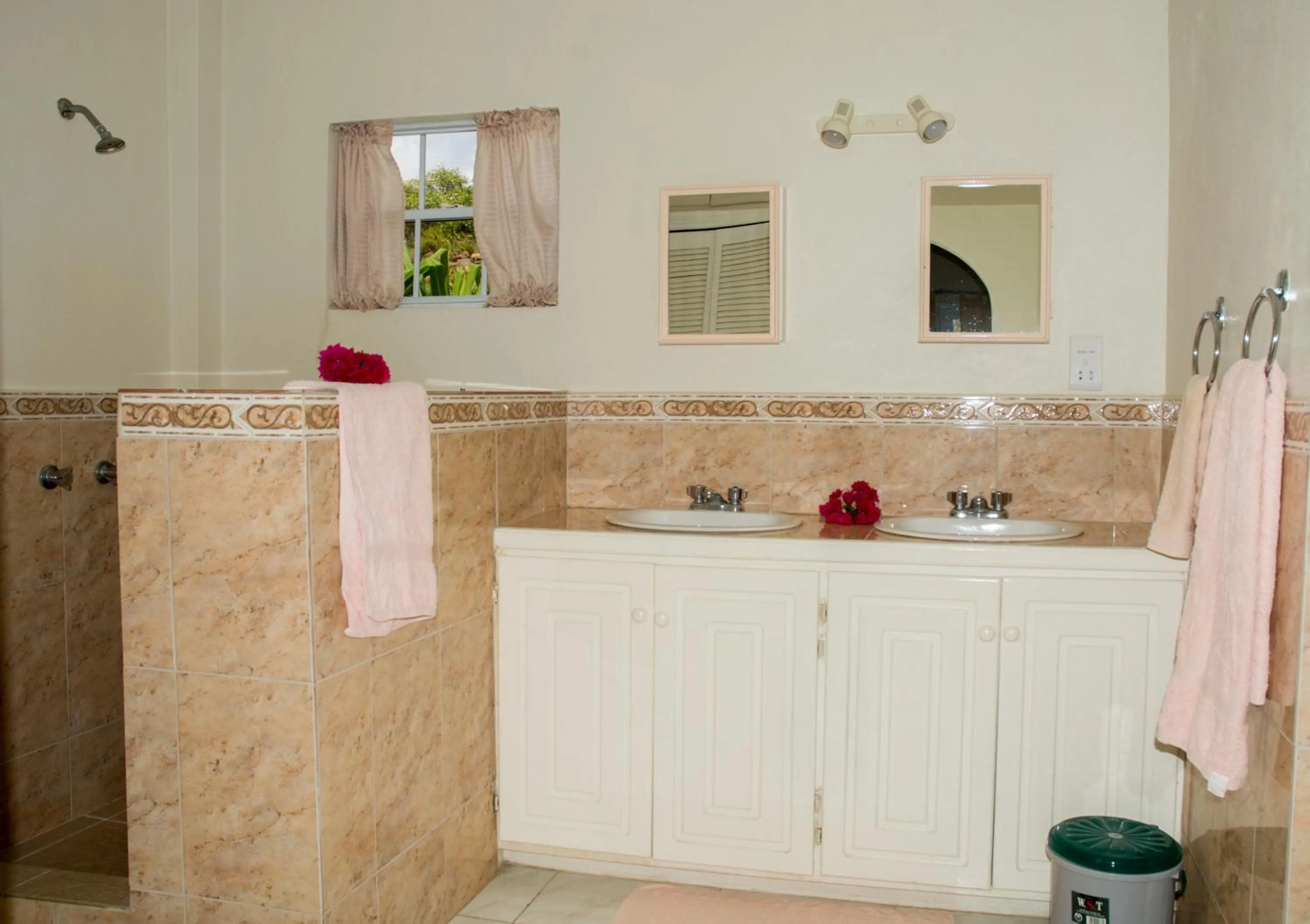 Shower in Castles In Paradise Villa Resort