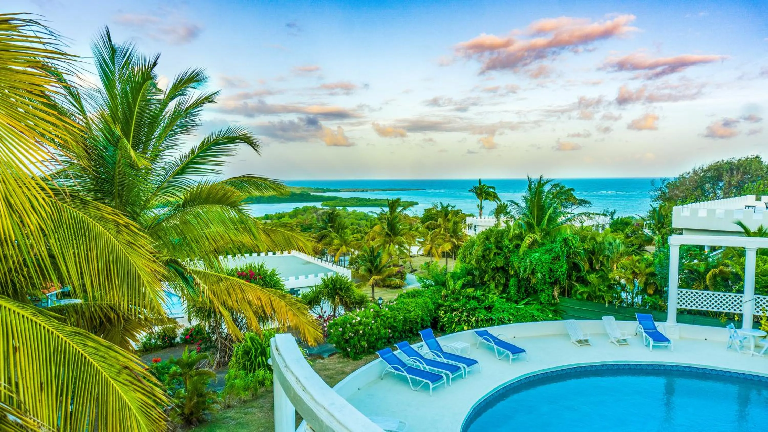 Property building in Castles In Paradise Villa Resort