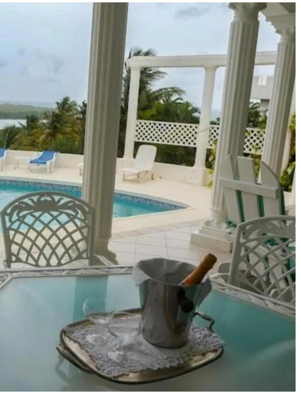 Property building in Castles In Paradise Villa Resort