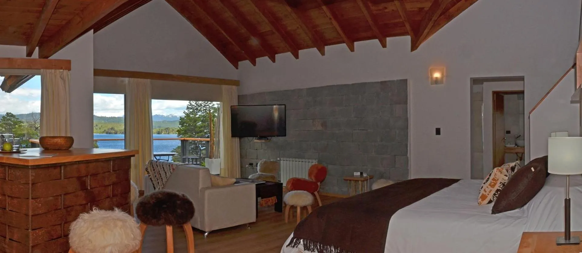Photo of the whole room in Amarras