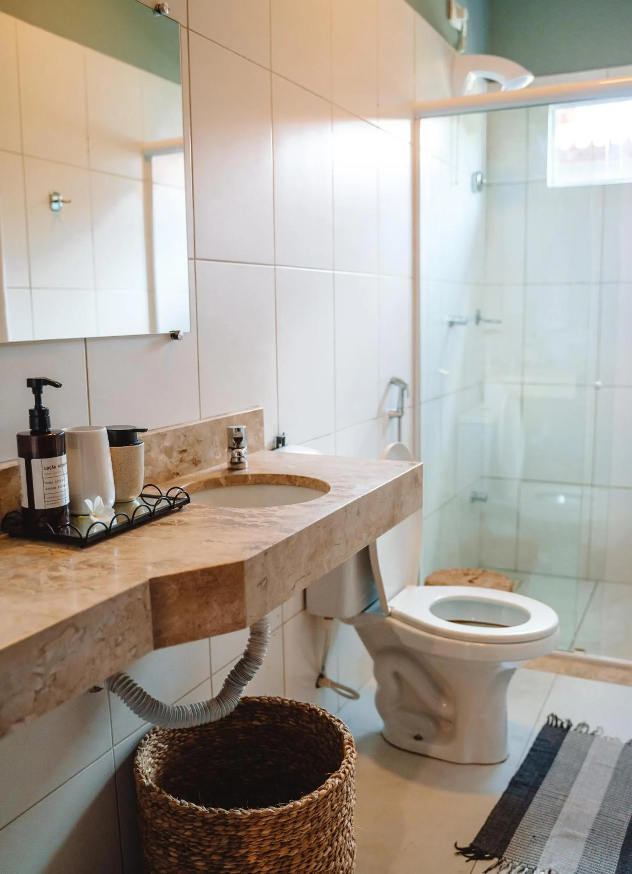 Shower in Hotel Pousada Rancho das Dunas