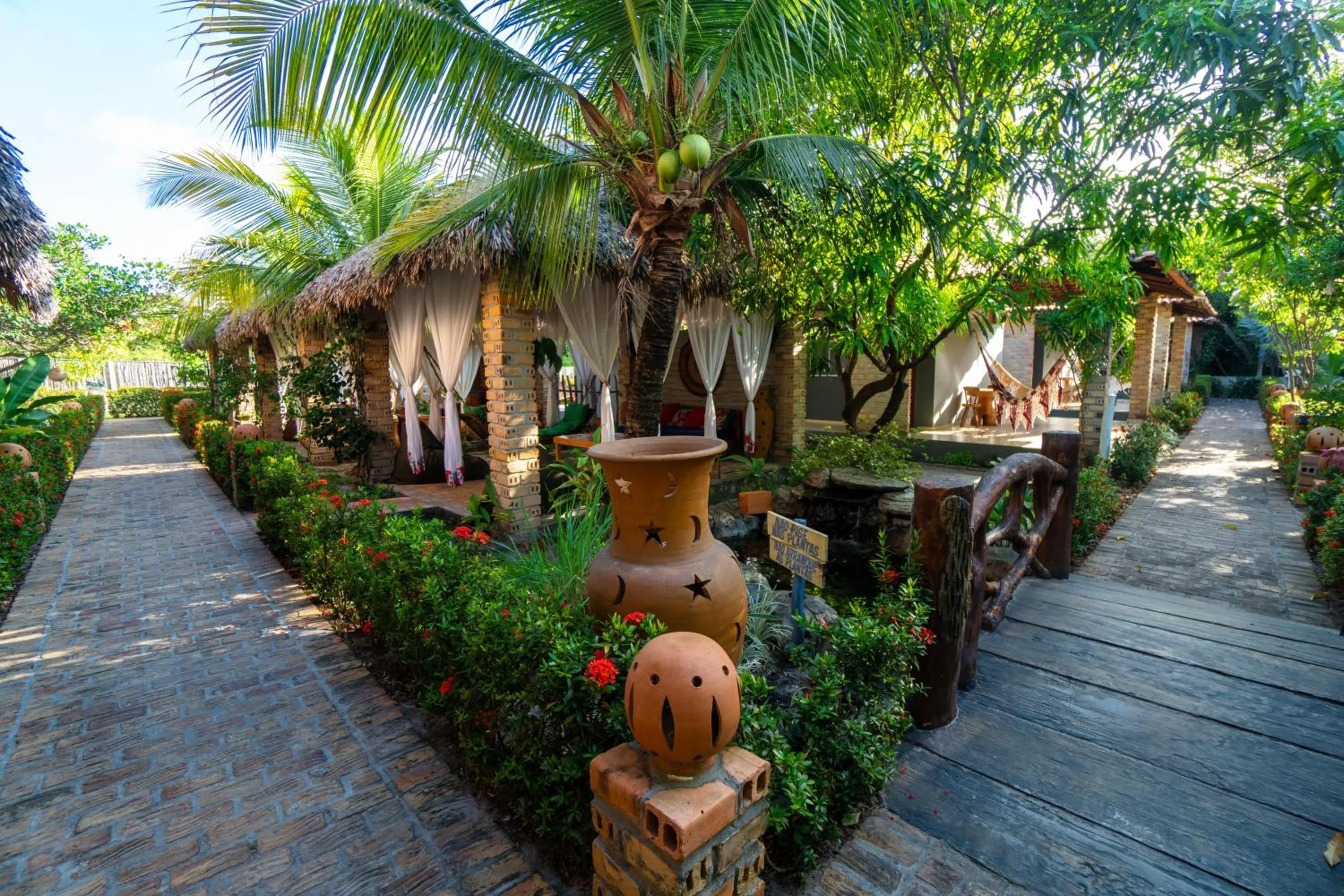 Property building in Hotel Pousada Rancho das Dunas