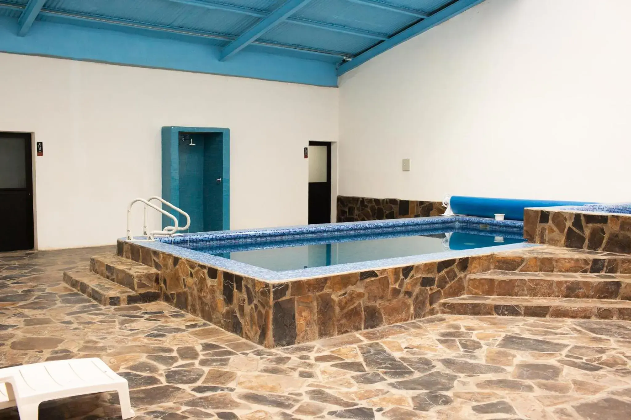 Swimming pool in Cabañas Bungalos las Alazanas Swimming pool in Cabañas Bungalos las Alazanas