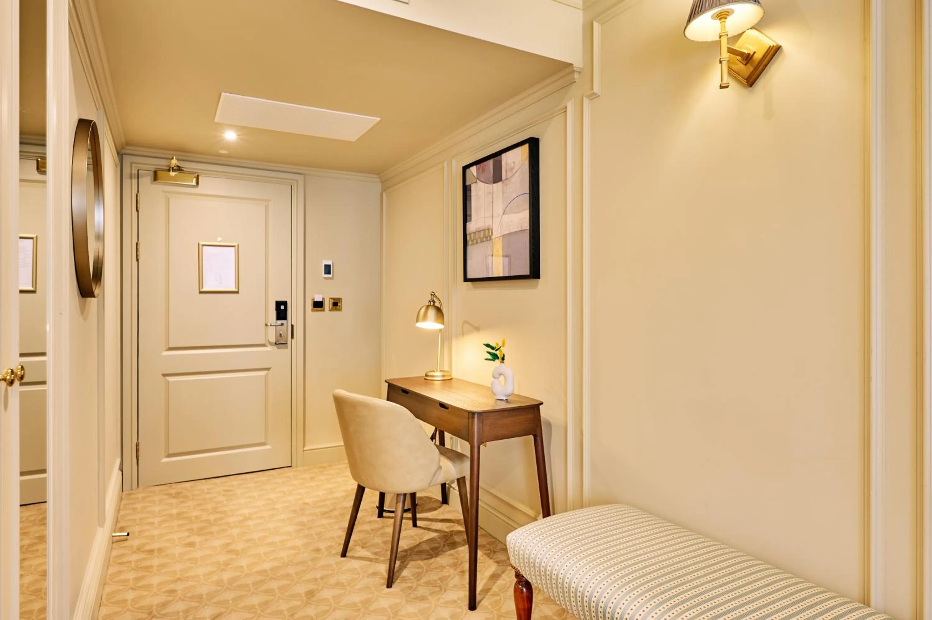 Seating area in Bedford Swan Hotel and Thermal Spa