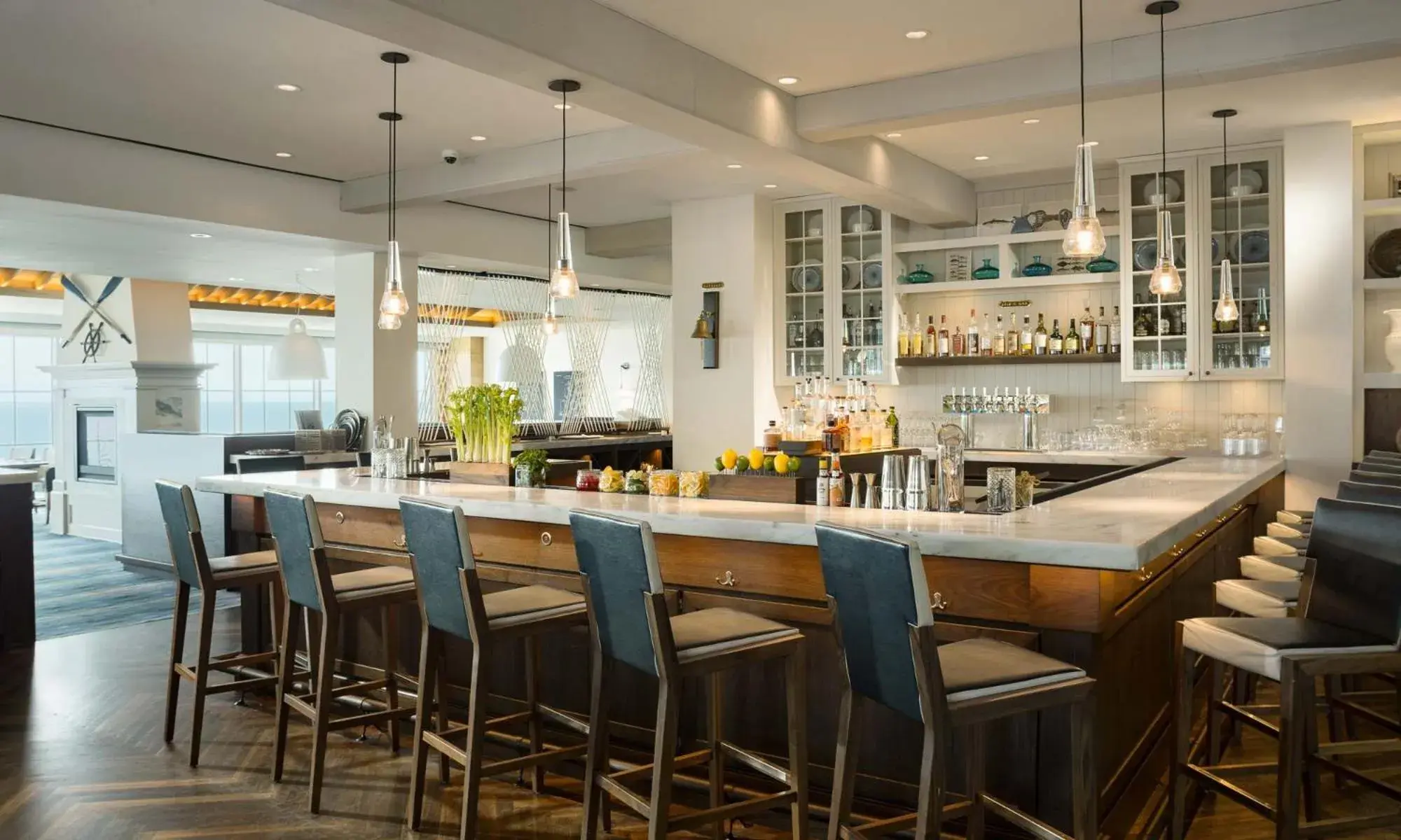 Lounge or bar in Cliff House Maine Lounge or bar in Cliff House Maine