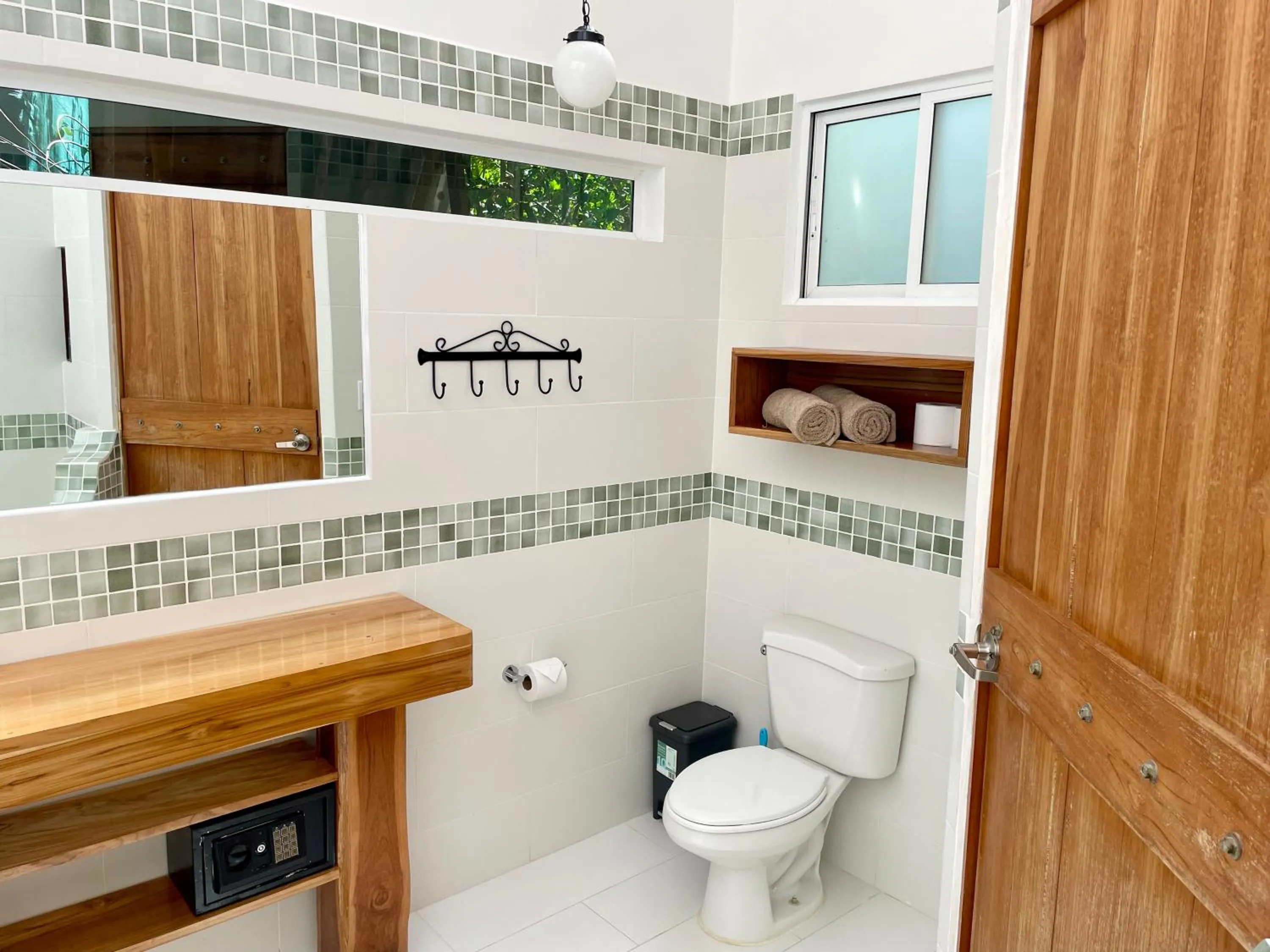 Shower in Fuego Lodge