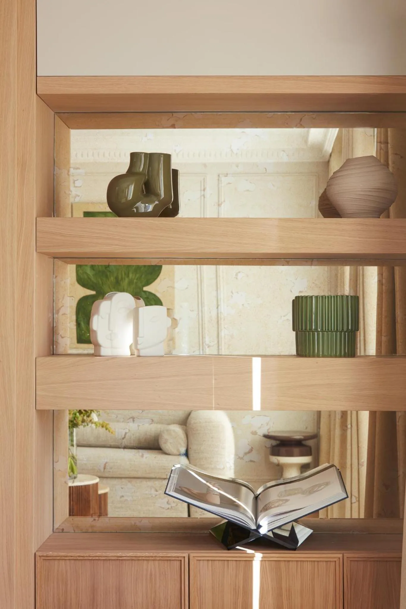 Kitchen or kitchenette in HIGHSTAY - Luxury Serviced Apartments - Centre Pompidou