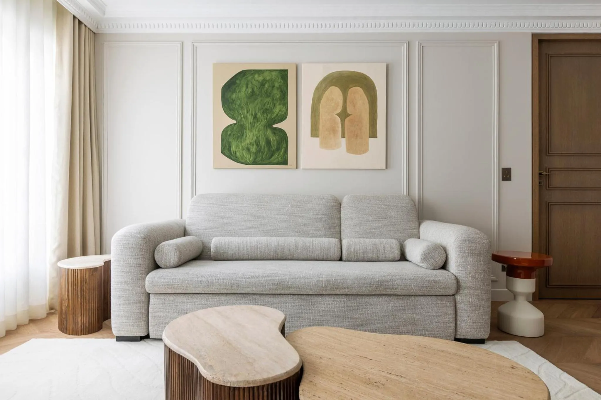 TV and multimedia in HIGHSTAY - Luxury Serviced Apartments - Centre Pompidou