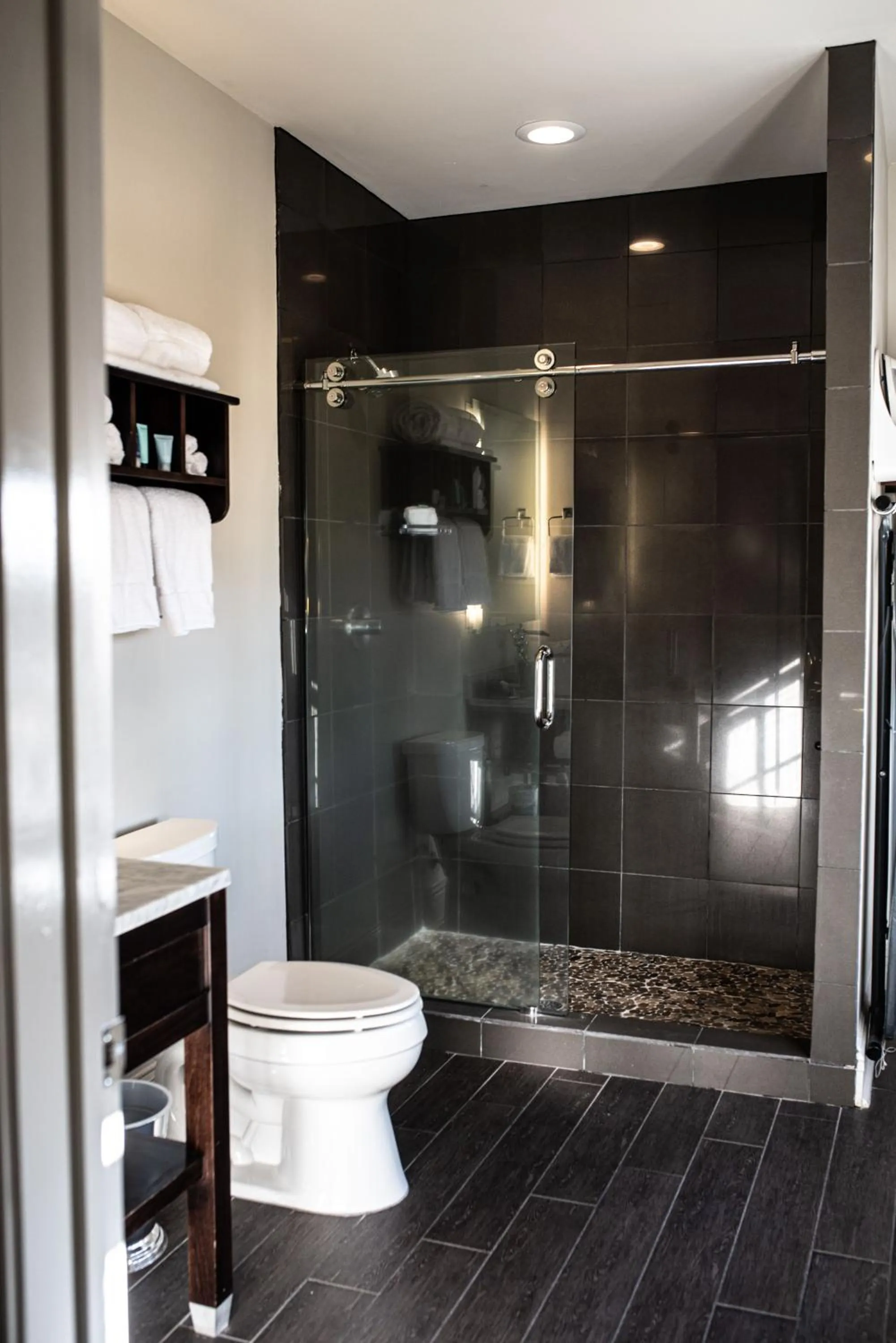 Shower in White House Hotel