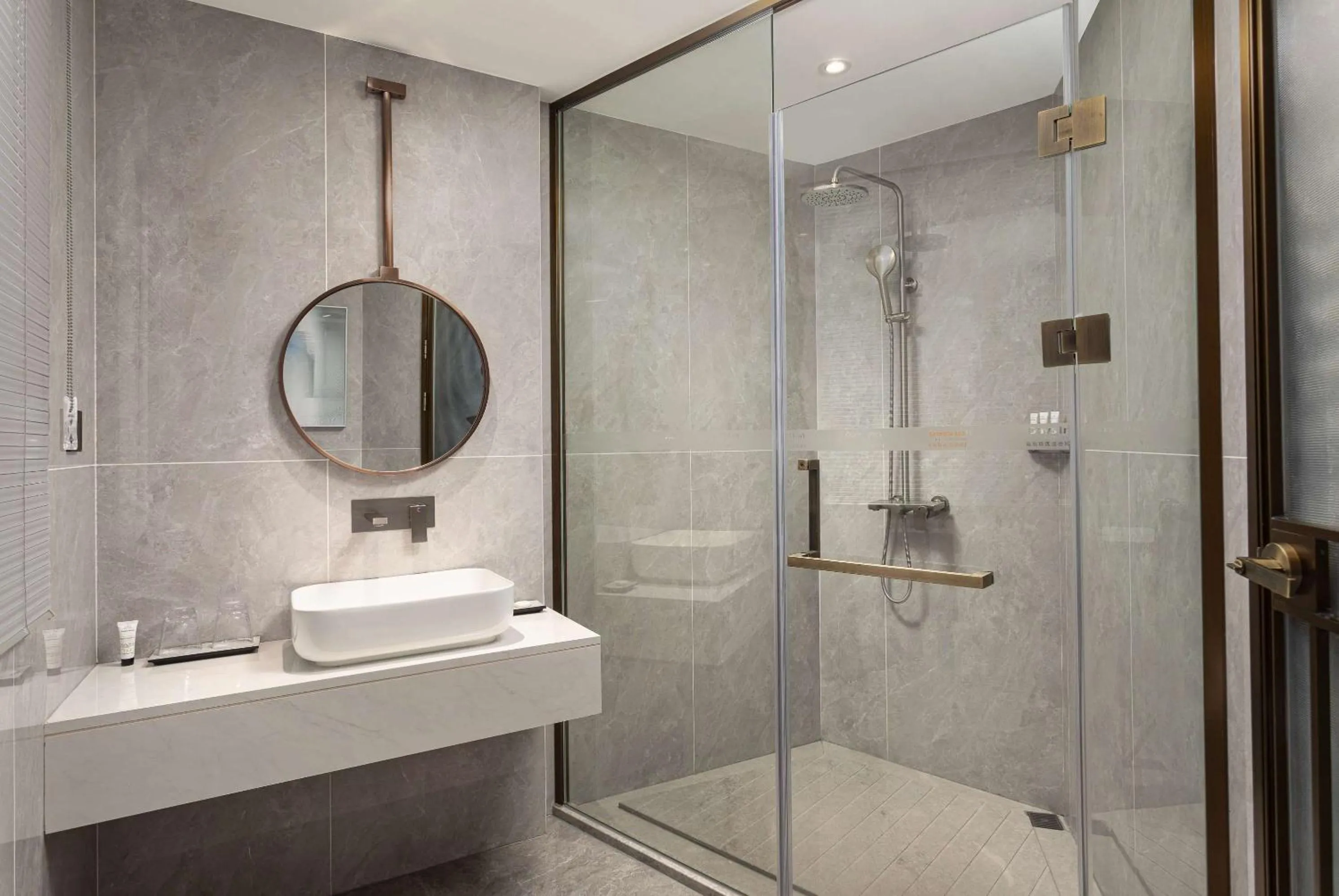 TV and multimedia in Days Inn by Wyndham Hainan Sanya Bay