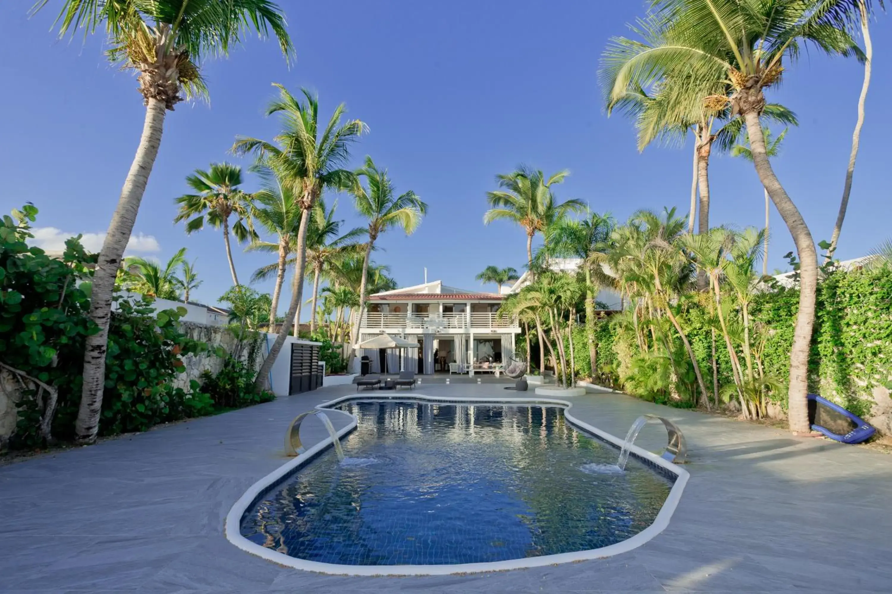 Swimming pool in TRACADERO Beach Club & Holidays Rentals Swimming pool in TRACADERO Beach Club & Holidays Rentals