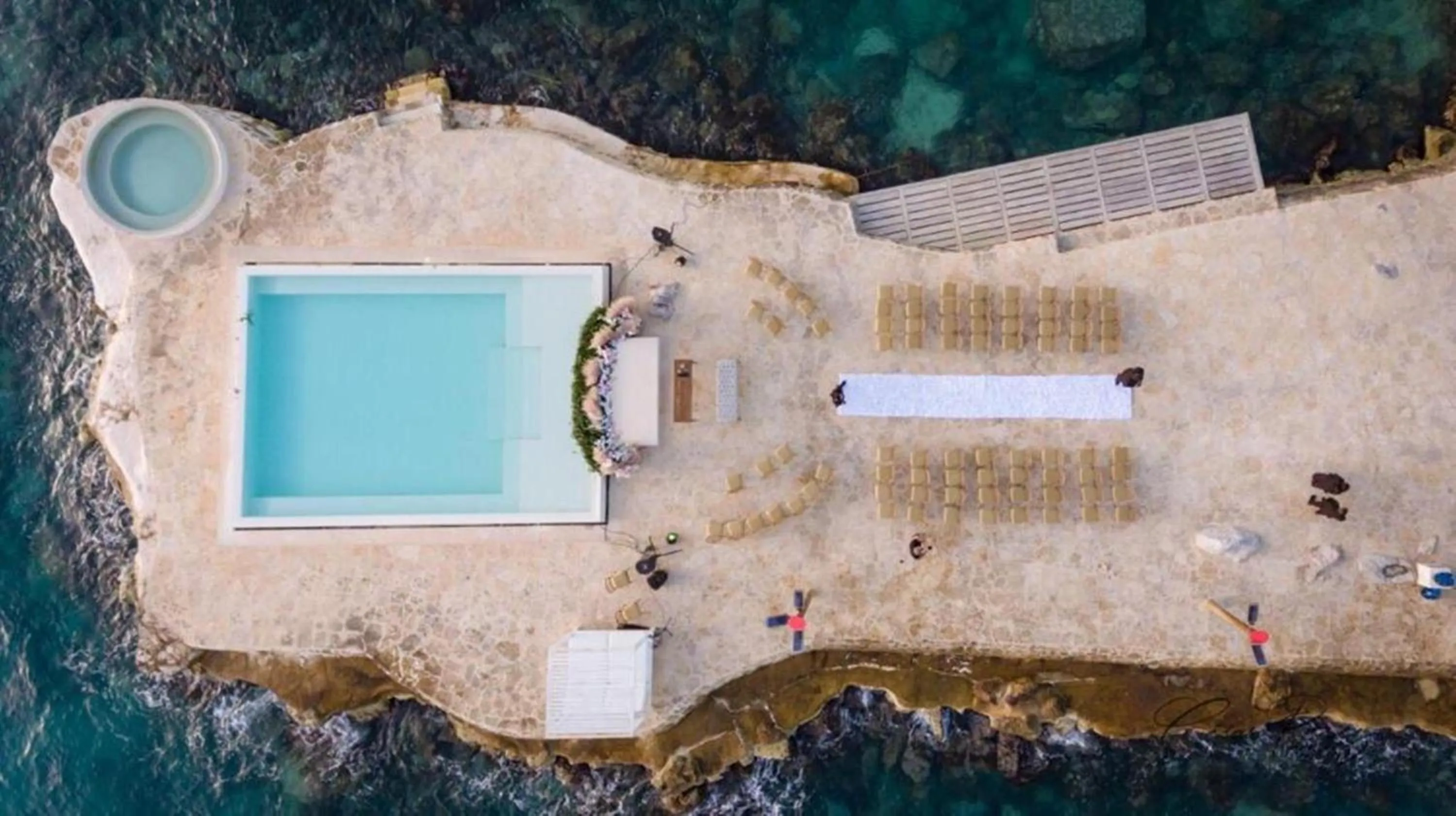 Swimming pool in TRACADERO Beach Club & Holidays Rentals