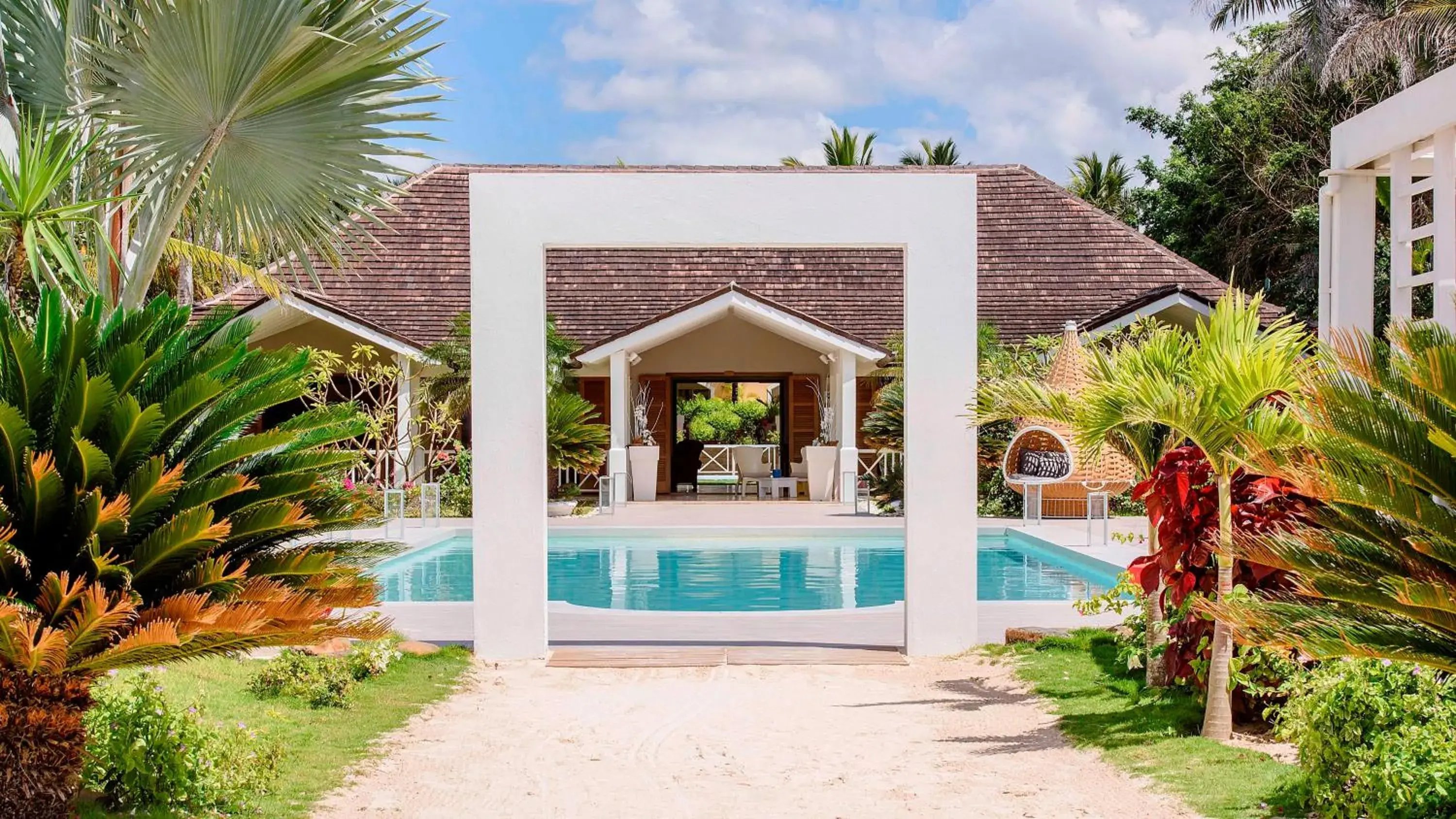 Pool view in TRACADERO Beach Club & Holidays Rentals Pool view in TRACADERO Beach Club & Holidays Rentals