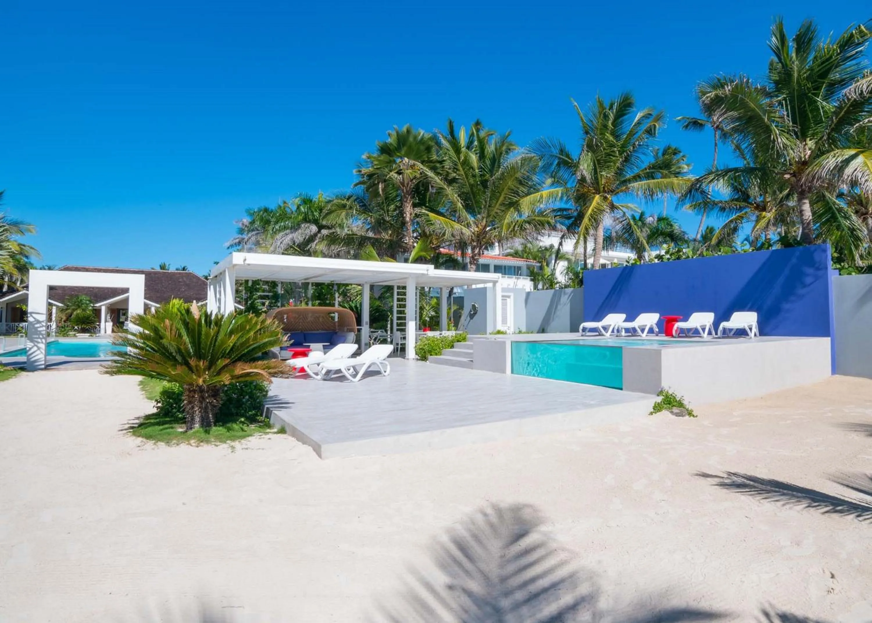 Swimming pool in TRACADERO Beach Club & Holidays Rentals