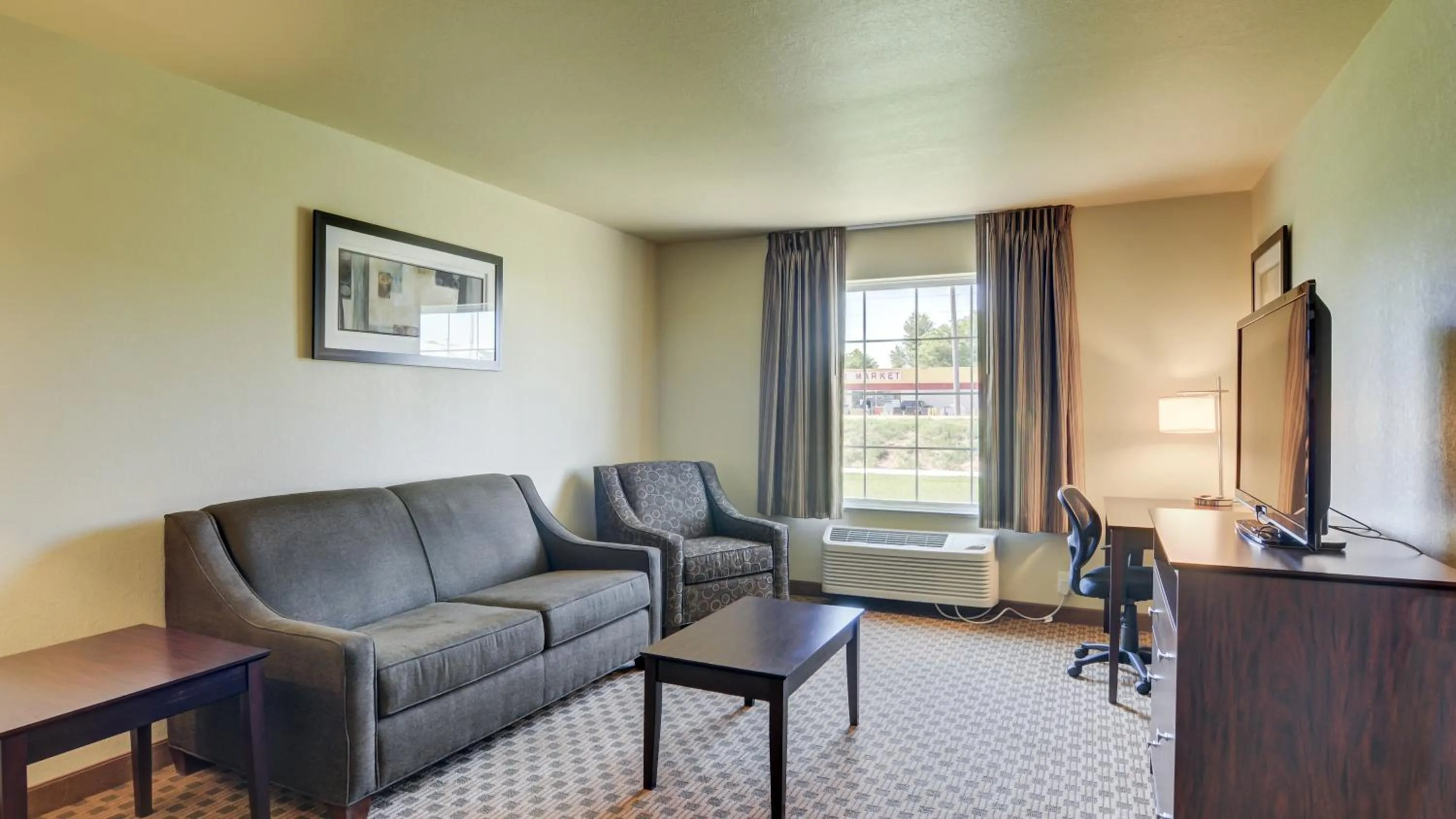 Living room in Cobblestone Inn & Suites-Kersey