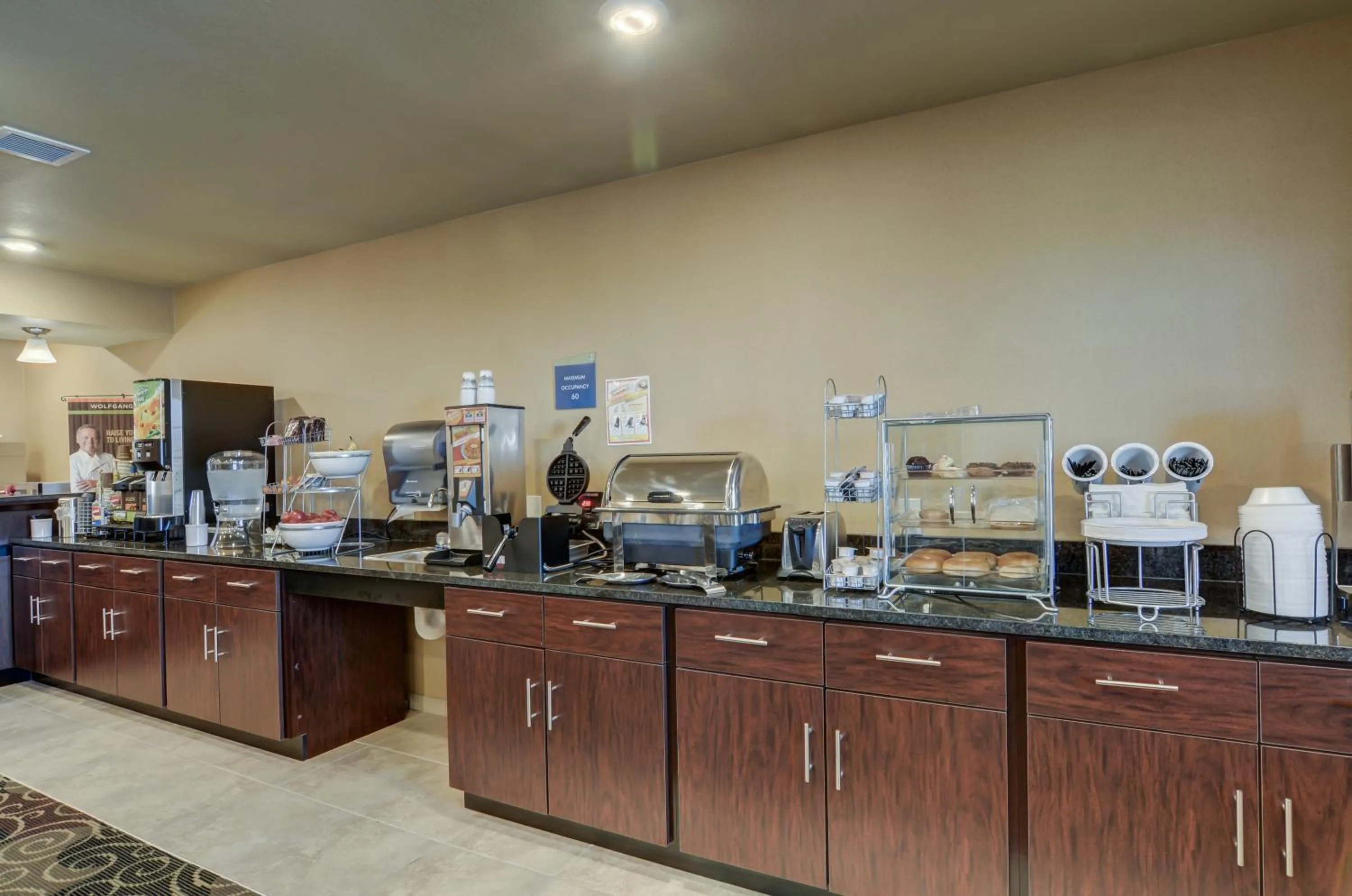 Food in Cobblestone Inn & Suites-Kersey