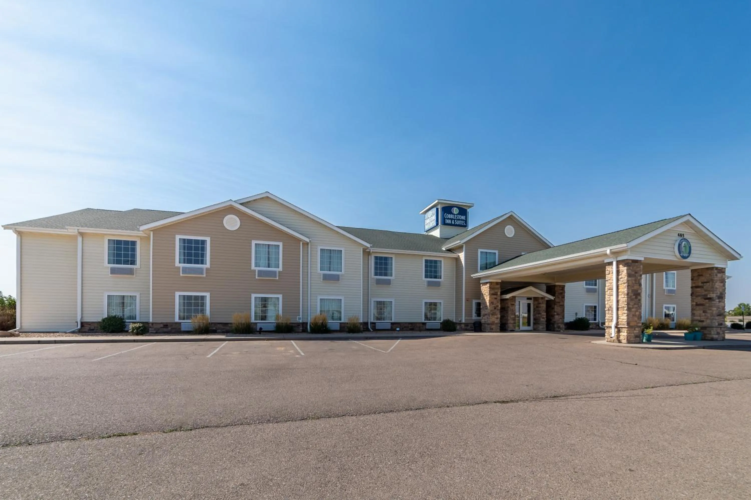 Property building in Cobblestone Inn and Suites - Eaton
