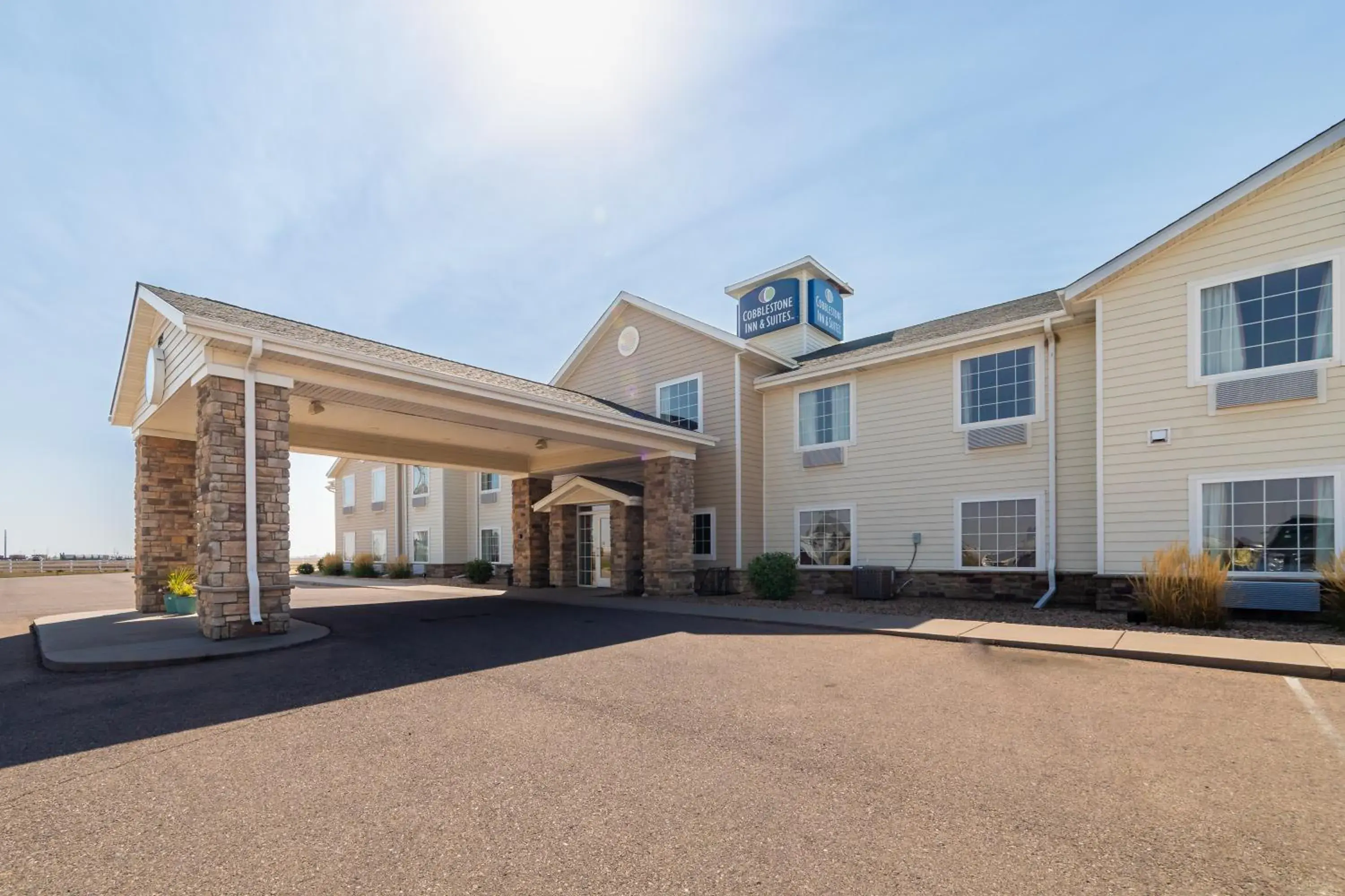 Property building in Cobblestone Inn and Suites - Eaton Property building in Cobblestone Inn and Suites - Eaton