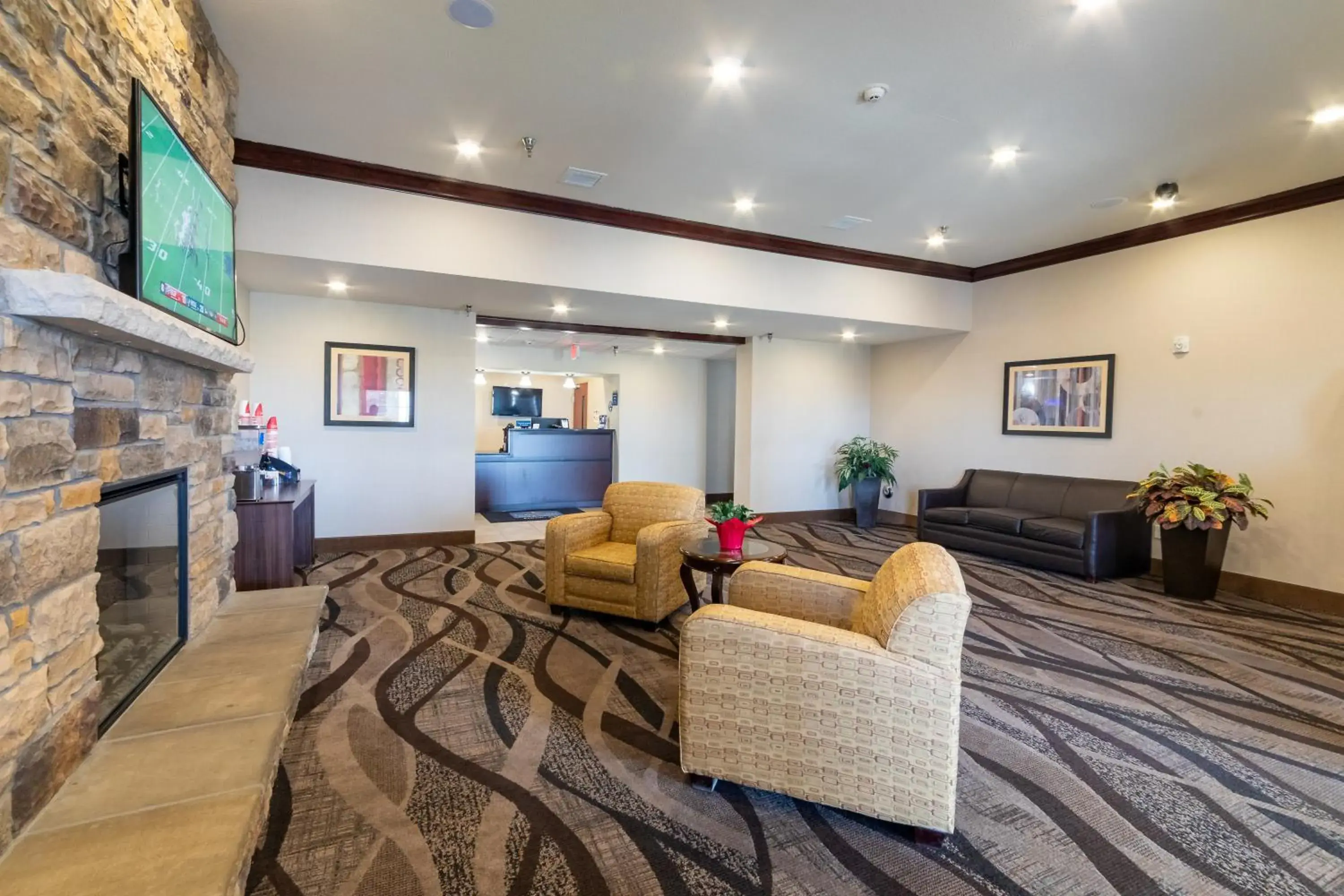 Lobby or reception in Cobblestone Inn and Suites - Eaton Lobby or reception in Cobblestone Inn and Suites - Eaton