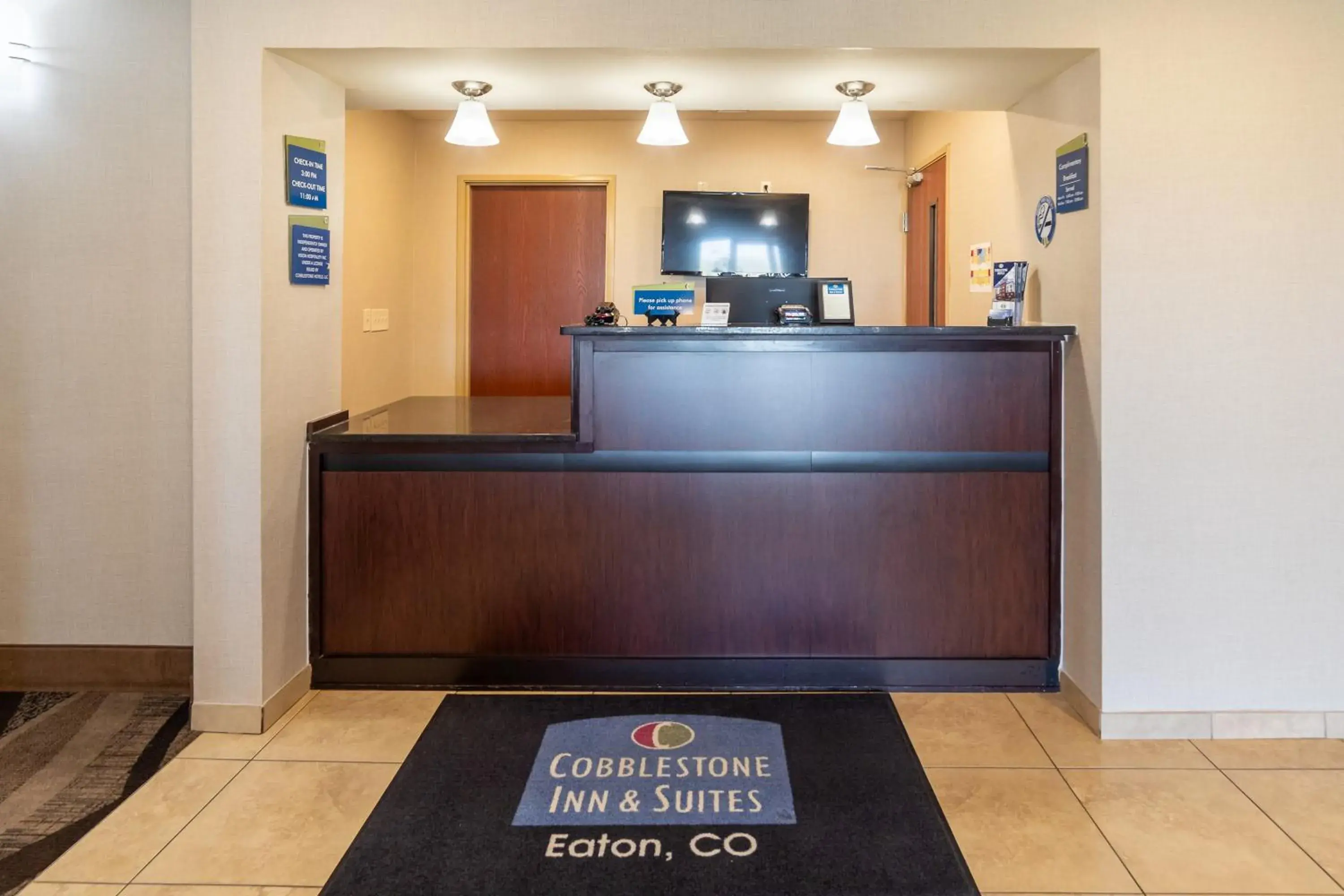 Lobby or reception in Cobblestone Inn and Suites - Eaton Lobby or reception in Cobblestone Inn and Suites - Eaton