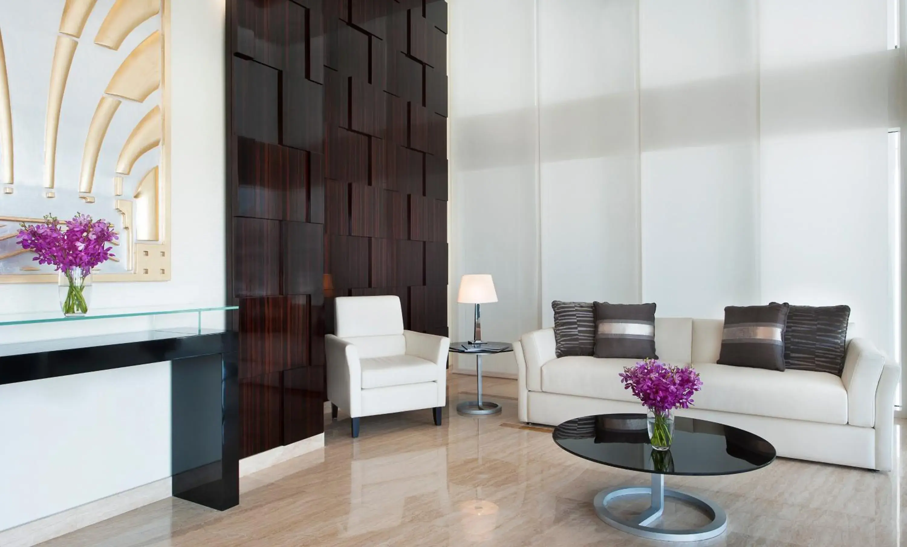 Lobby or reception in DAMAC Maison Canal Views Lobby or reception in DAMAC Maison Canal Views