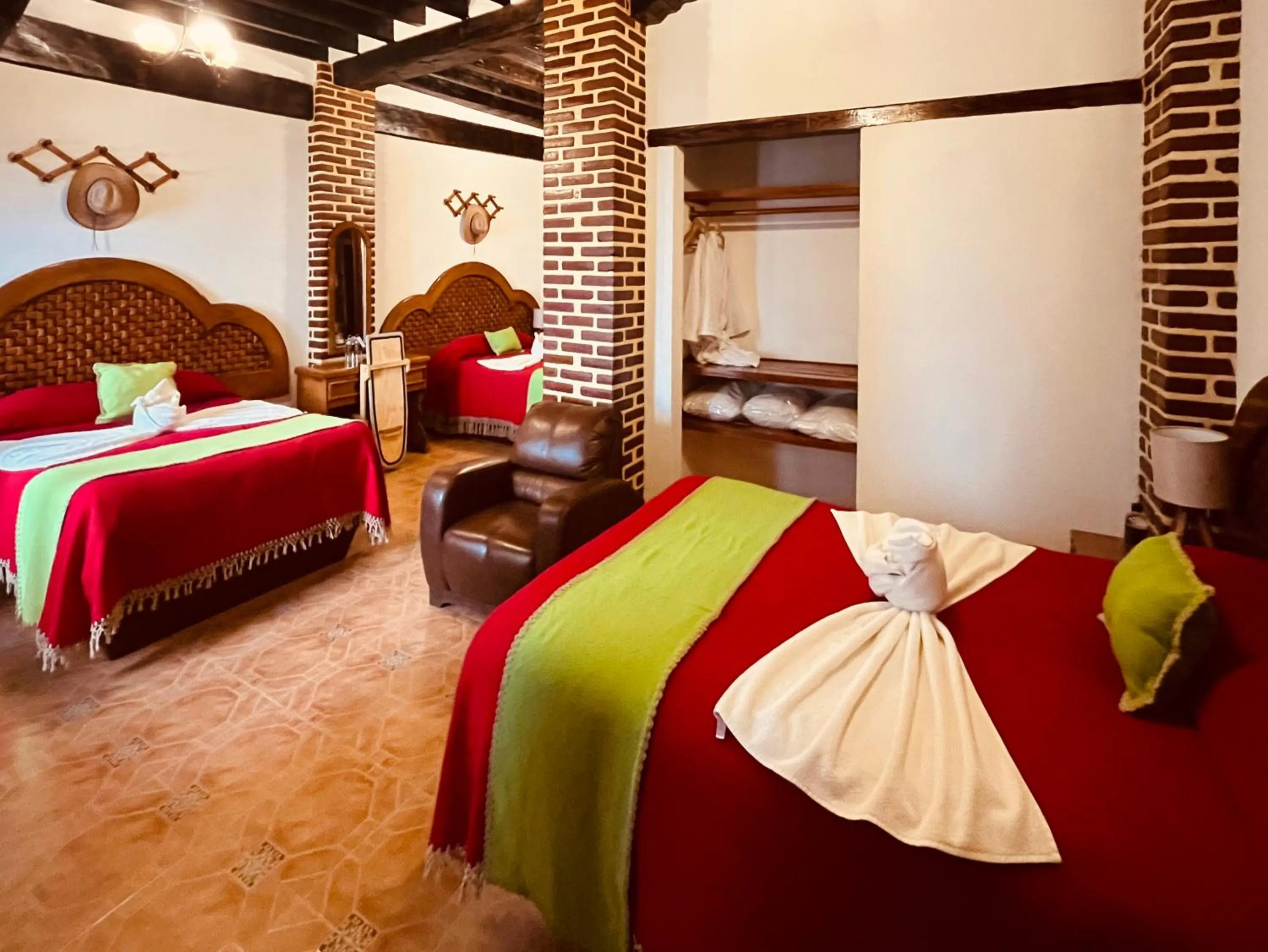 Photo of the whole room, Bed in Hotel El Aguila, Villa del Carbón