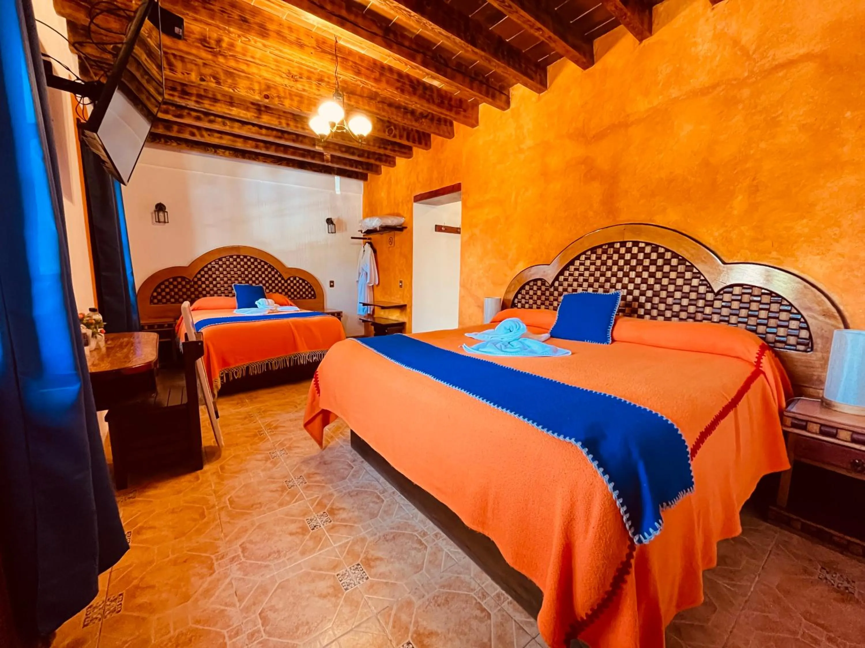 Photo of the whole room, Bed in Hotel El Aguila, Villa del Carbón