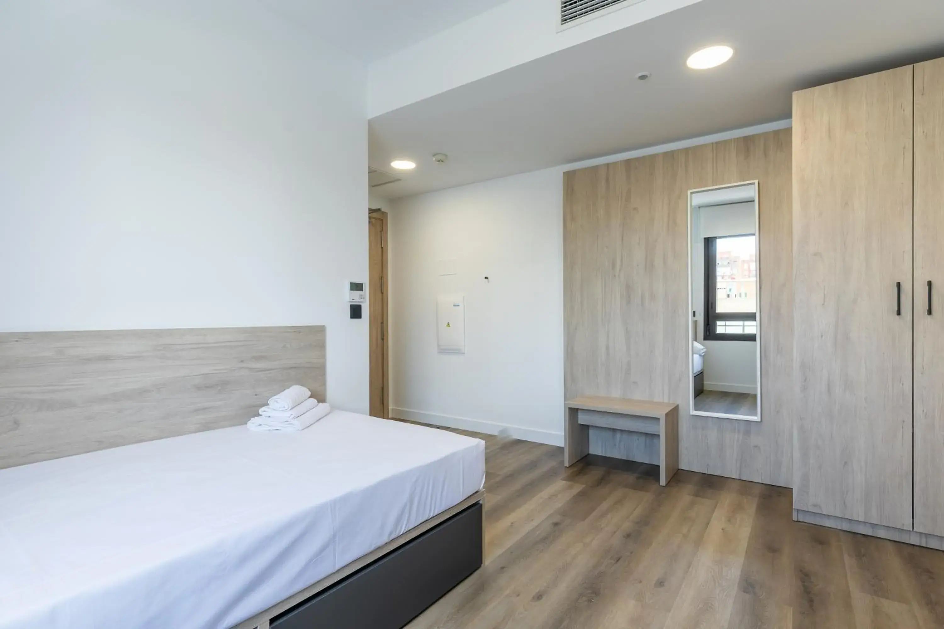 Single Room in Micampus Manuel Tovar 6 Student Residence Single Room in Micampus Manuel Tovar 6 Student Residence