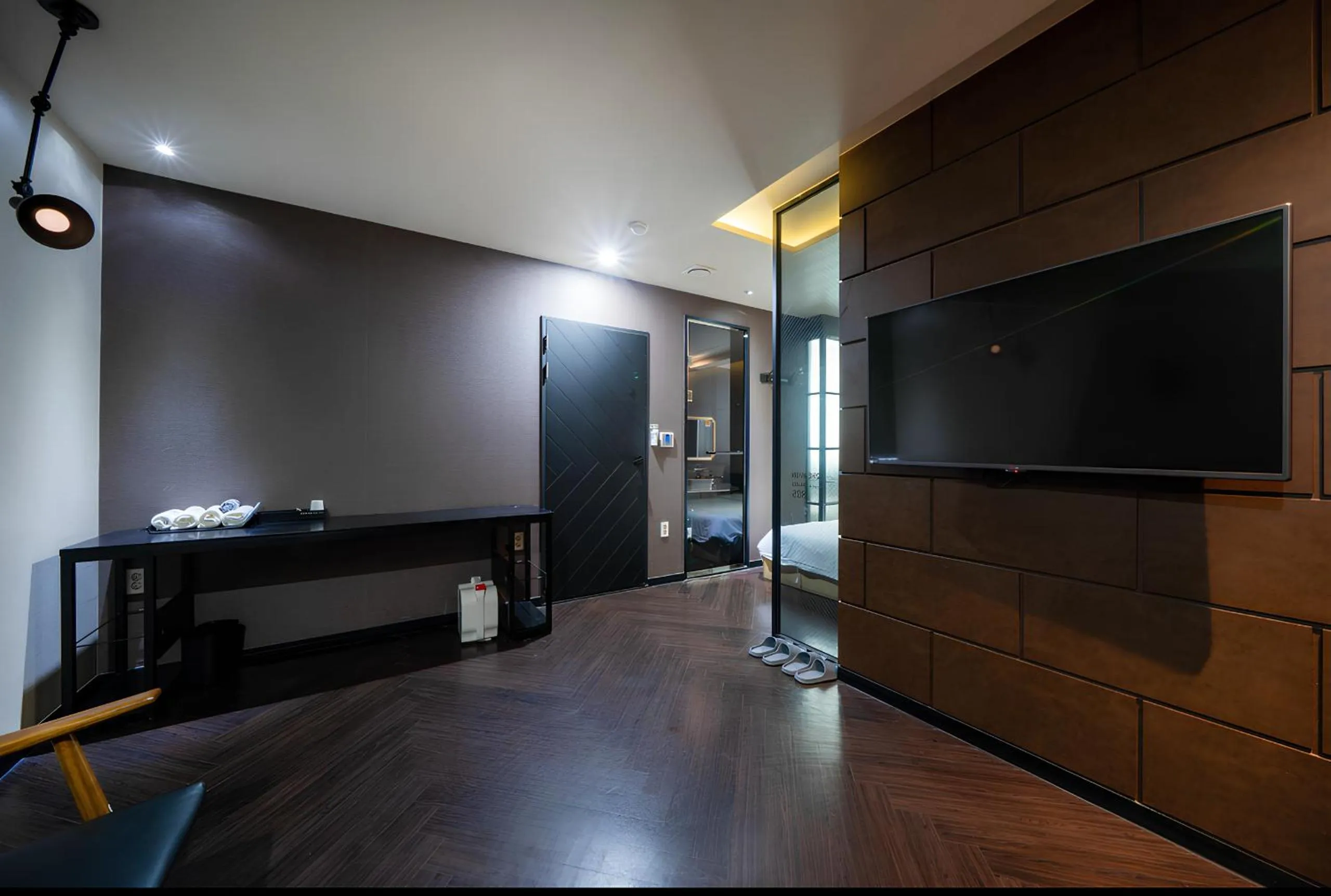 TV and multimedia in 2 Heaven Hotel Seomyeon