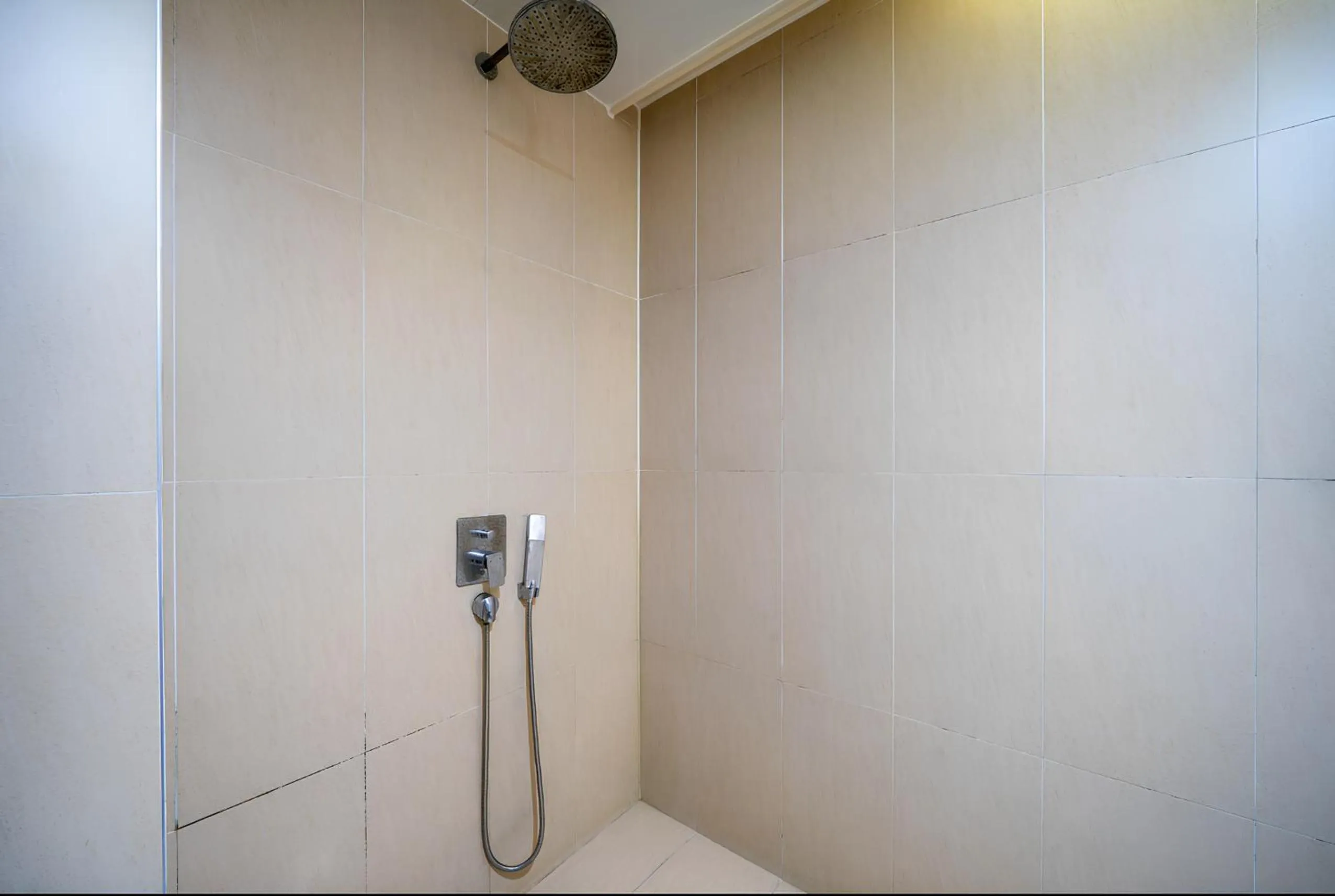 Shower in 2 Heaven Hotel Seomyeon