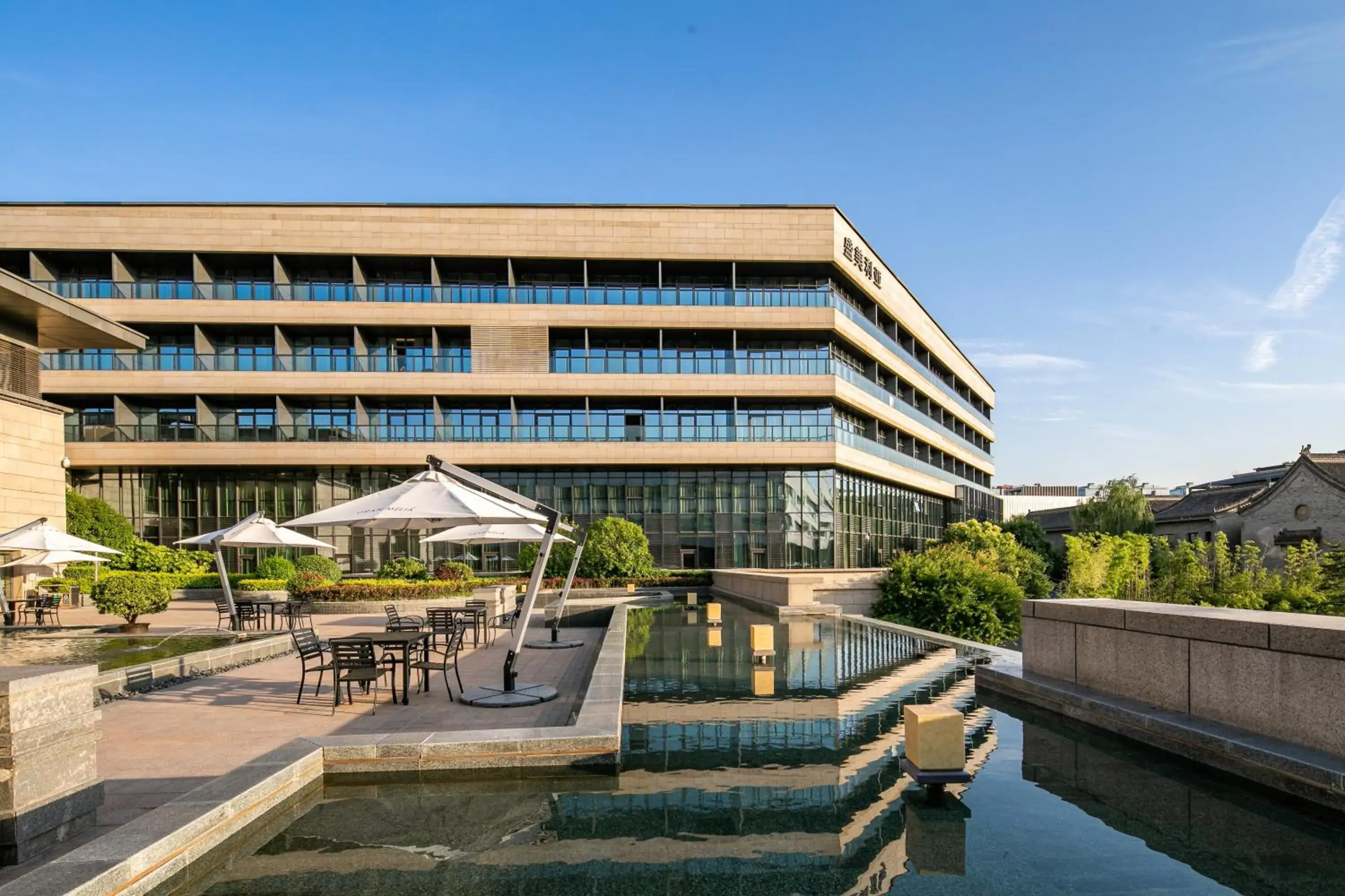Property building in Gran Melia Xi'an Property building in Gran Melia Xi'an