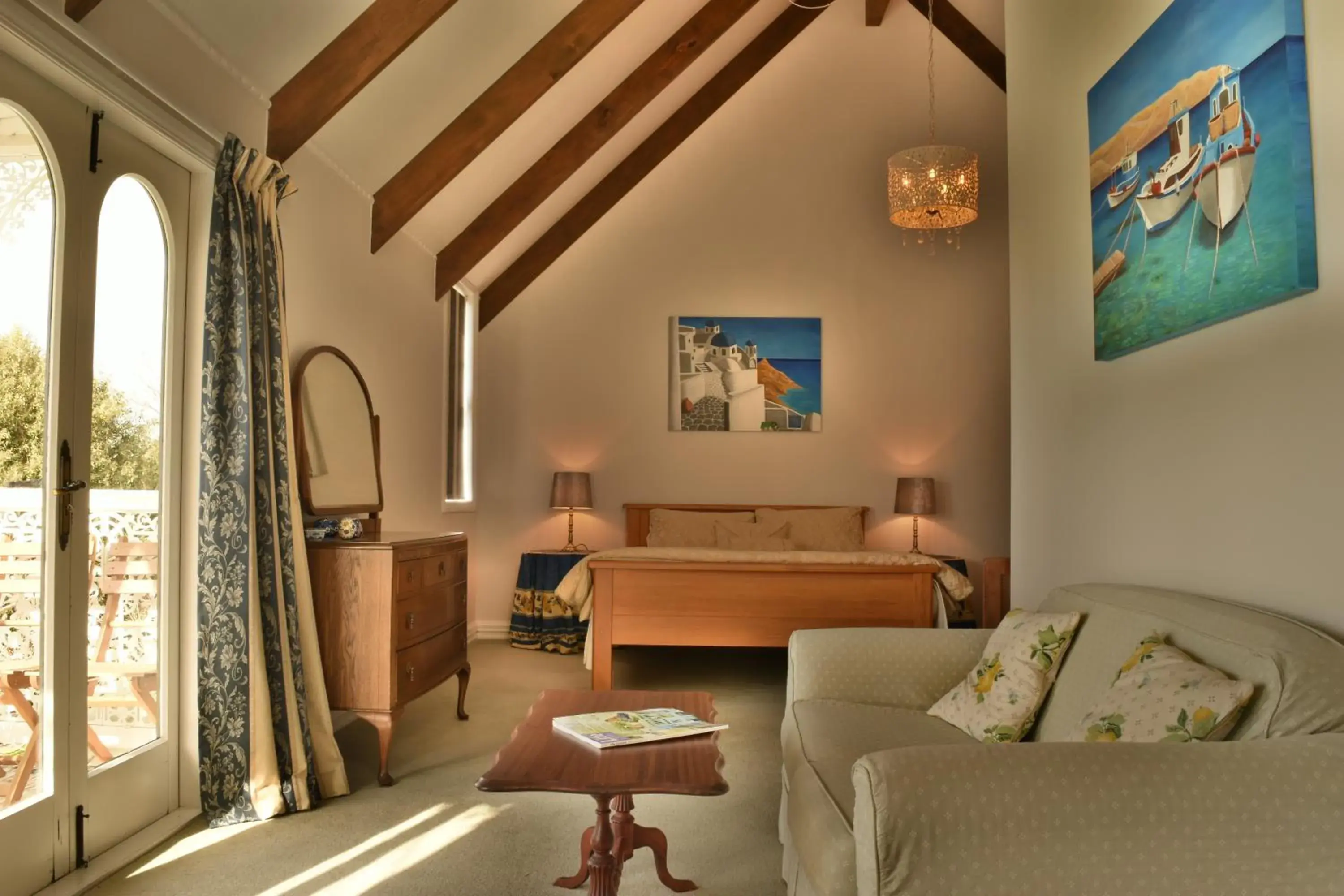 Queen Room with Sea View - single occupancy in Country Homestead at Black Sheep Farm Queen Room with Sea View - single occupancy in Country Homestead at Black Sheep Farm