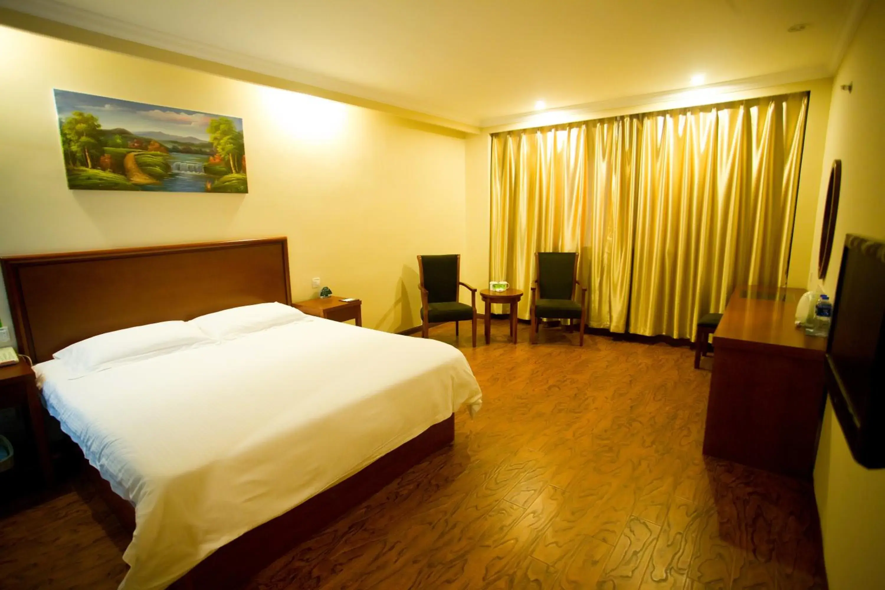 Bedroom, Bed in GreenTree Inn Shanghai Meilan Lake Hutai Road Express Hotel Bedroom, Bed in GreenTree Inn Shanghai Meilan Lake Hutai Road Express Hotel
