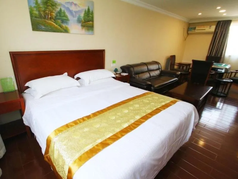 Bed in GreenTree Inn Shanghai Meilan Lake Hutai Road Express Hotel