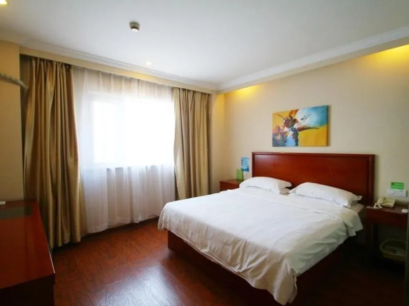 Bed in GreenTree Inn Shanghai Meilan Lake Hutai Road Express Hotel