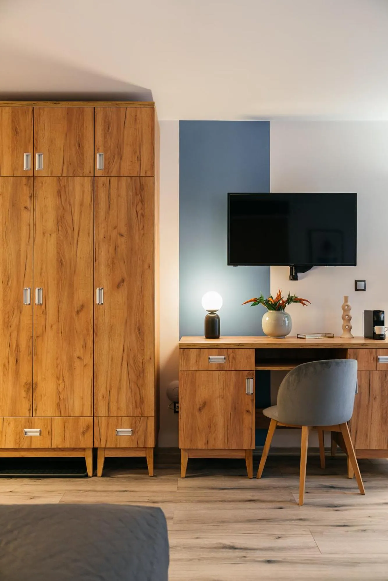 TV and multimedia in ORSO Rooms & Apartments - LoftAffair Collection