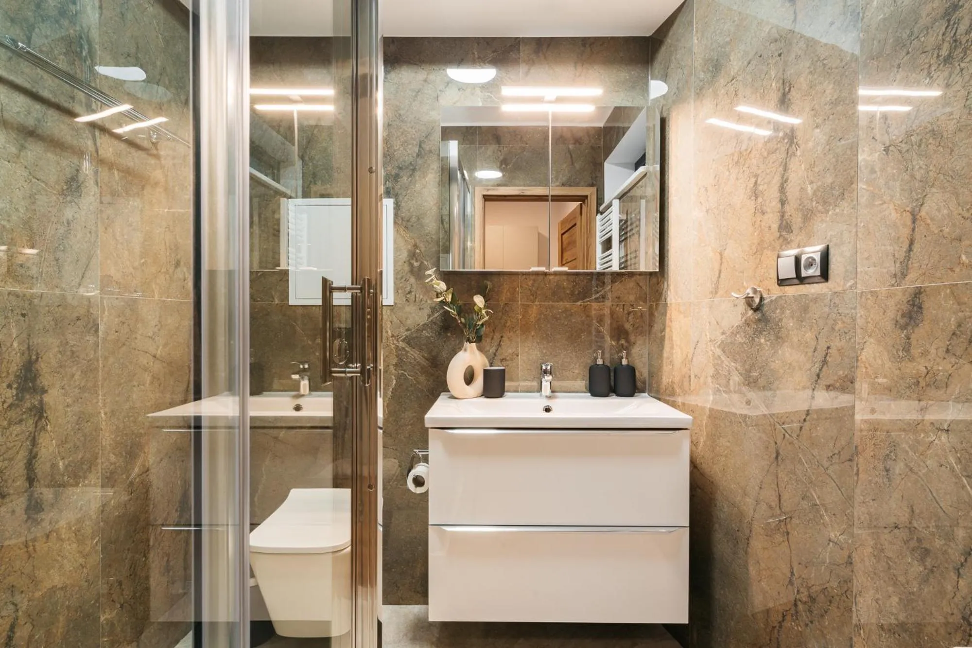 Shower in ORSO Rooms & Apartments - LoftAffair Collection