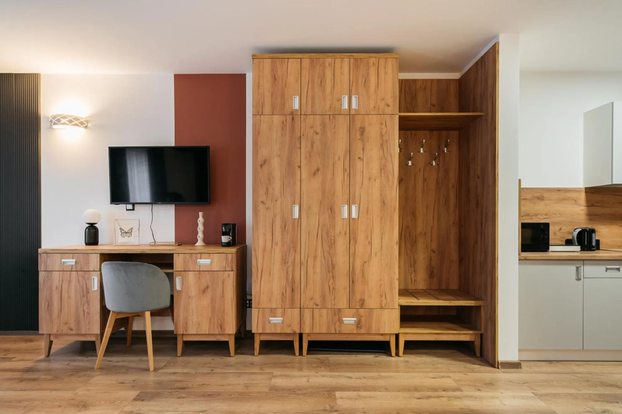 TV and multimedia in ORSO Rooms & Apartments - LoftAffair Collection