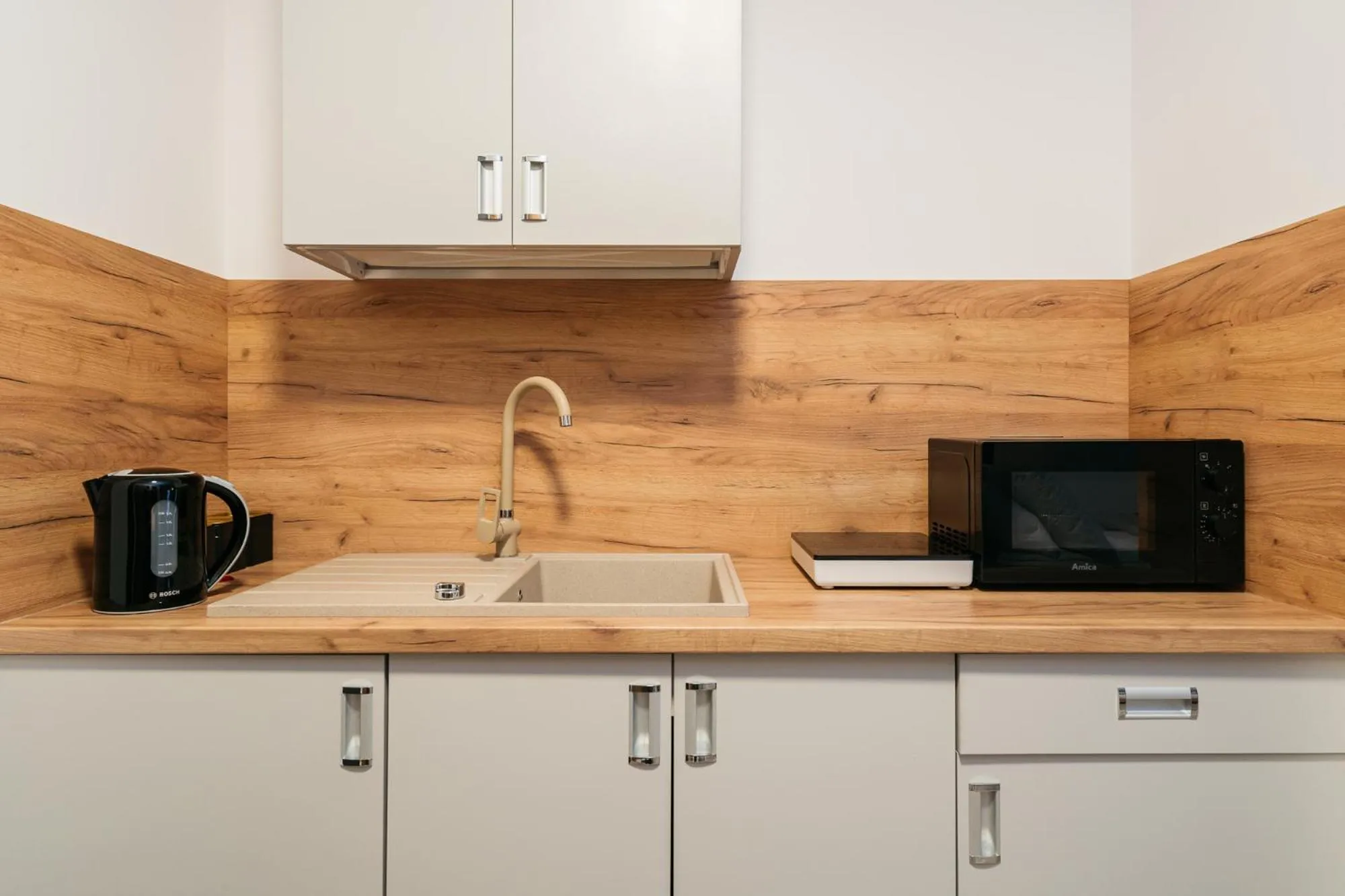 Coffee/tea facilities in ORSO Rooms & Apartments - LoftAffair Collection