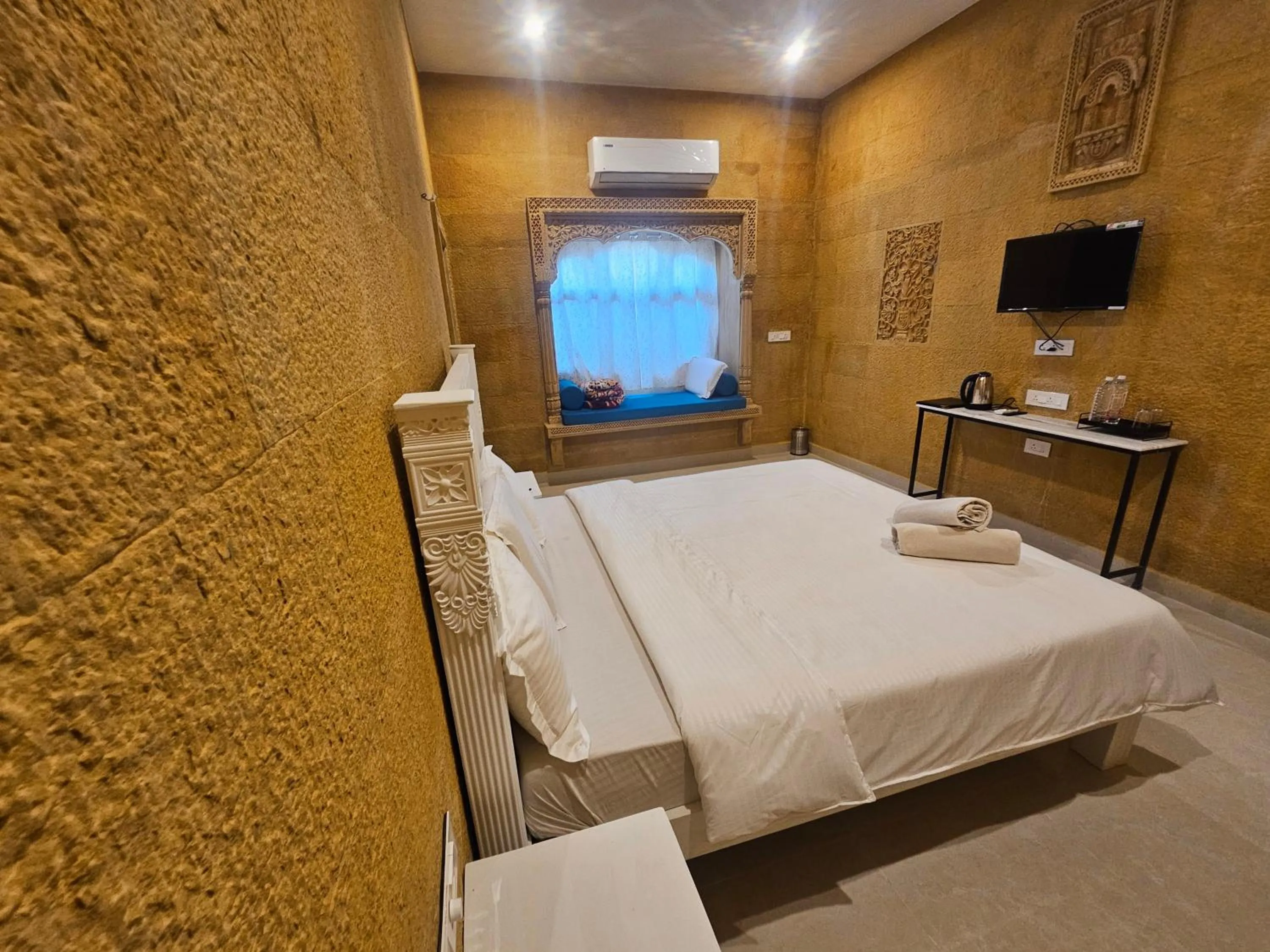 Bed in Hotel Royal Haveli