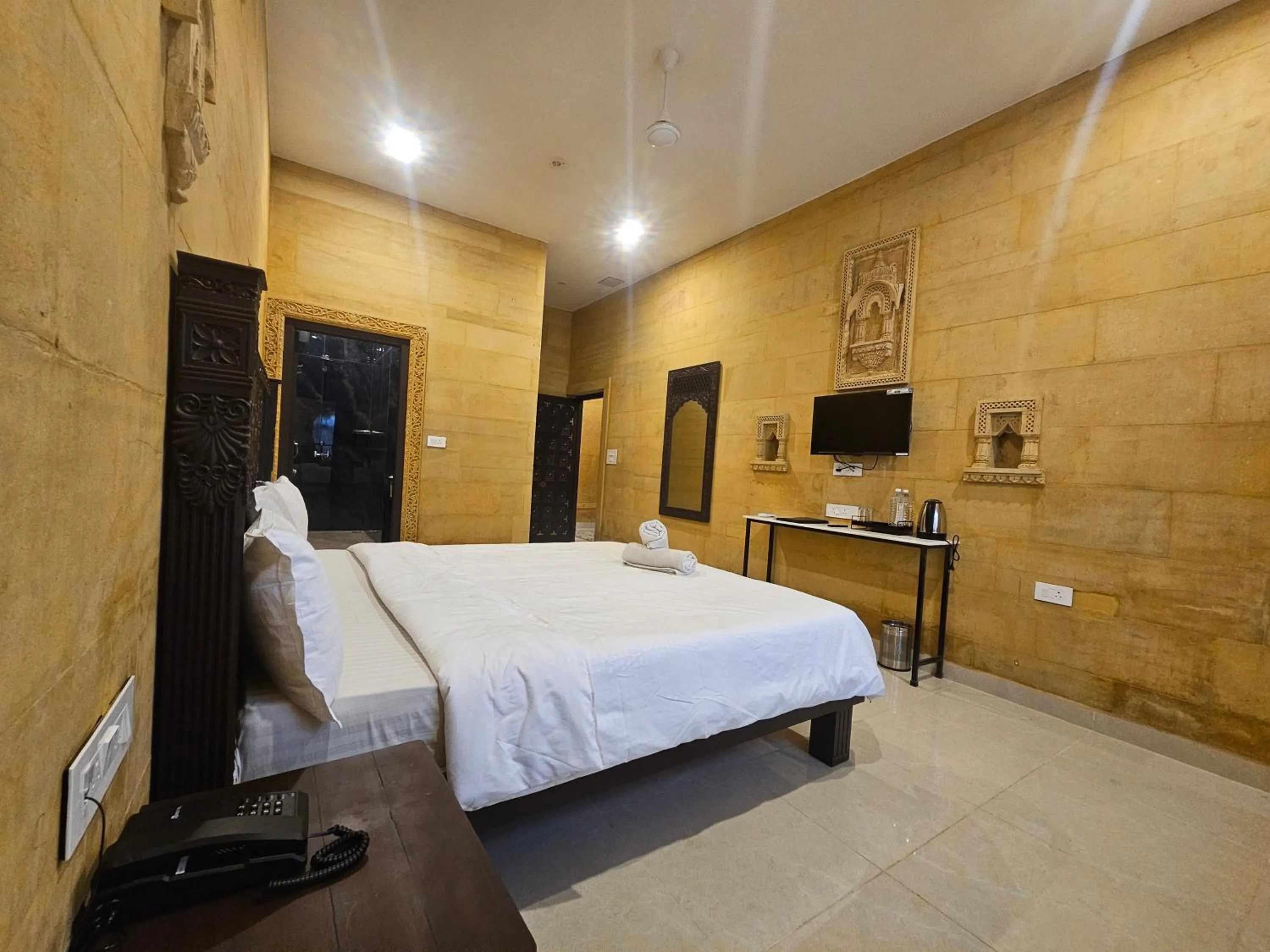 Bed in Hotel Royal Haveli