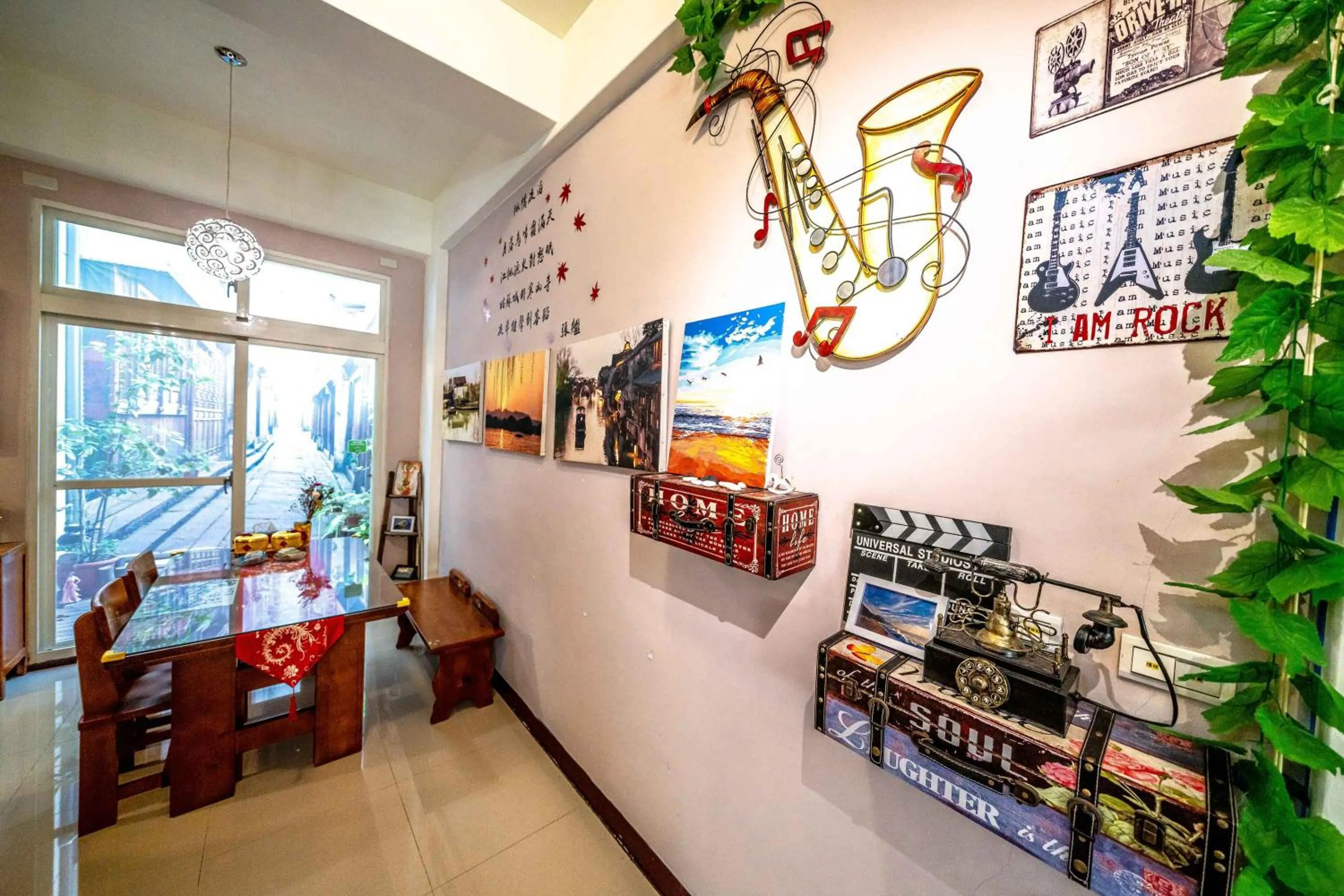Restaurant/places to eat in Shanghai Time